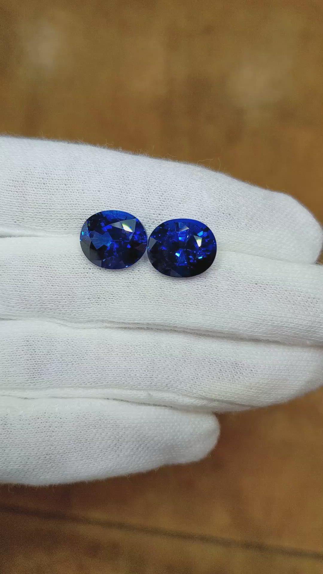 15.53&nbsp;Ct.Tw.Total Carat Weight Blue Sapphire Pair from Ceylon (Sri Lanka) Size Video