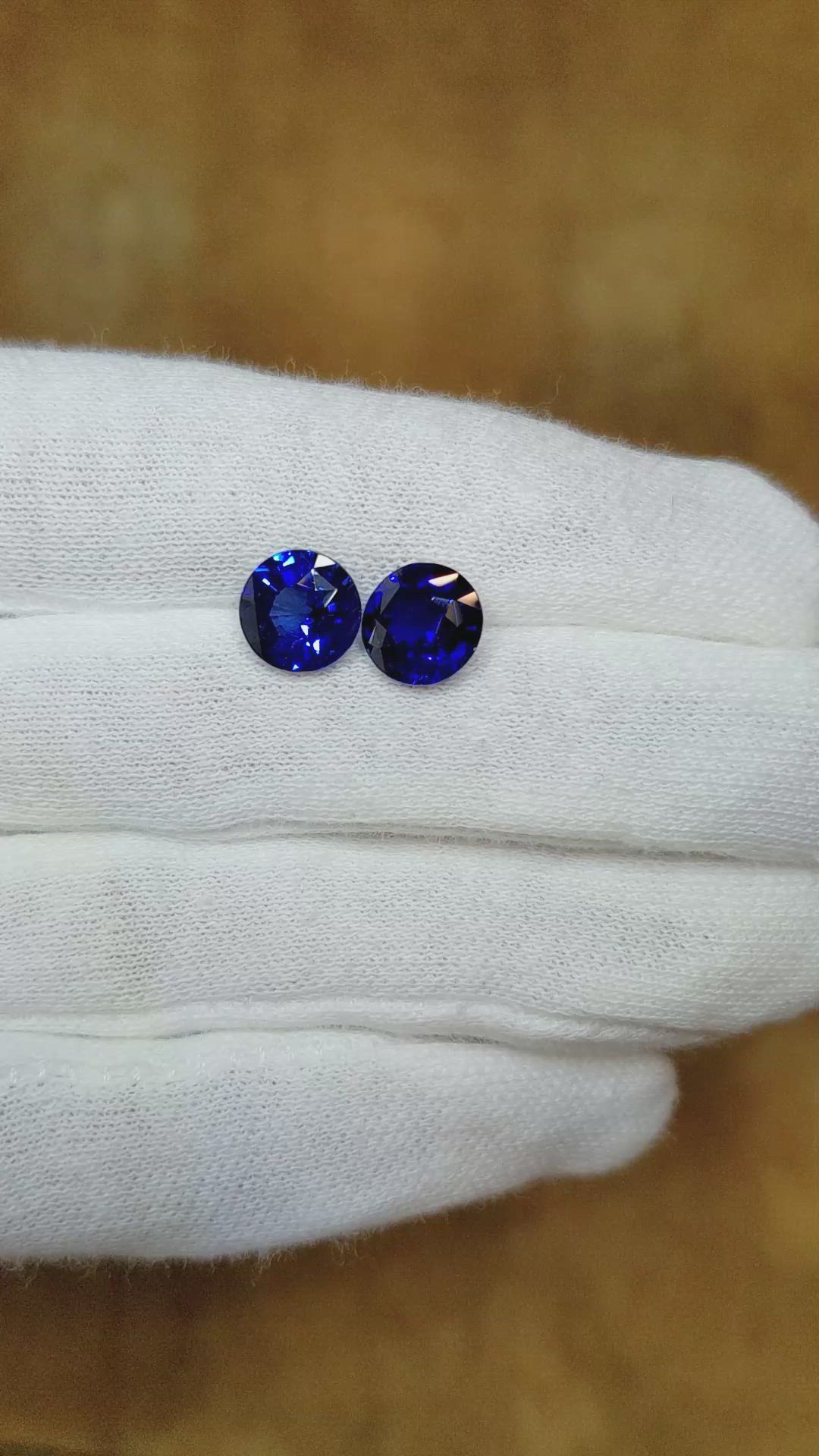 5.10&nbsp;Ct.Tw.Total Carat Weight Blue Sapphire Pair from Ceylon (Sri Lanka) Size Video