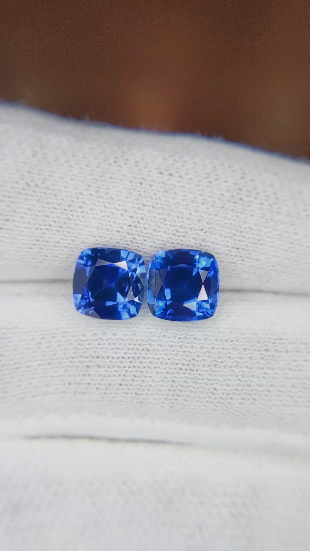 4.78 Ct.Tw.Total Carat Weight Blue Sapphire Pair from Ceylon (Sri Lanka) Size Video