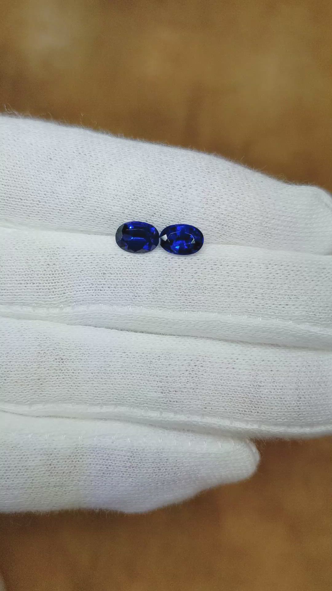 1.90 Ct.Tw.Total Carat Weight Blue Sapphire Pair from Ceylon (Sri Lanka) Size Video