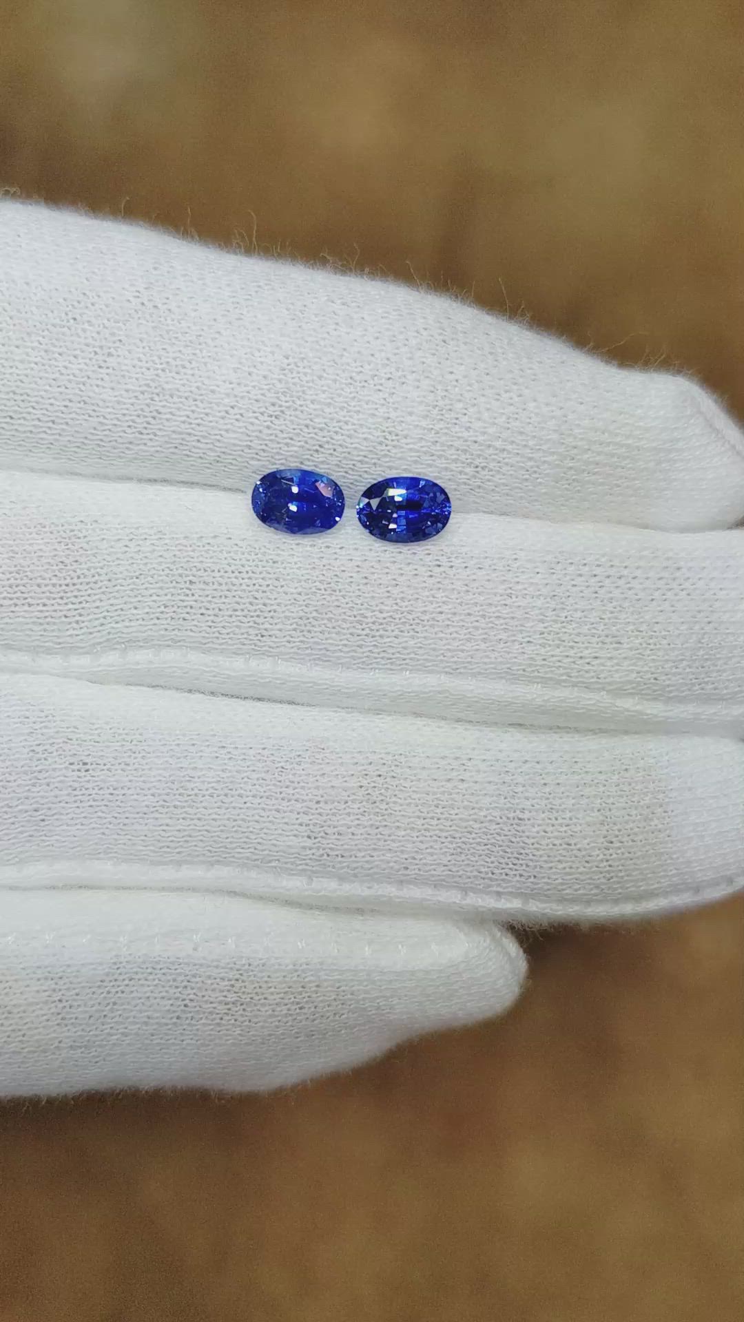 1.74&nbsp;Ct.Tw.Total Carat Weight Blue Sapphire Pair from Ceylon (Sri Lanka) Size Video