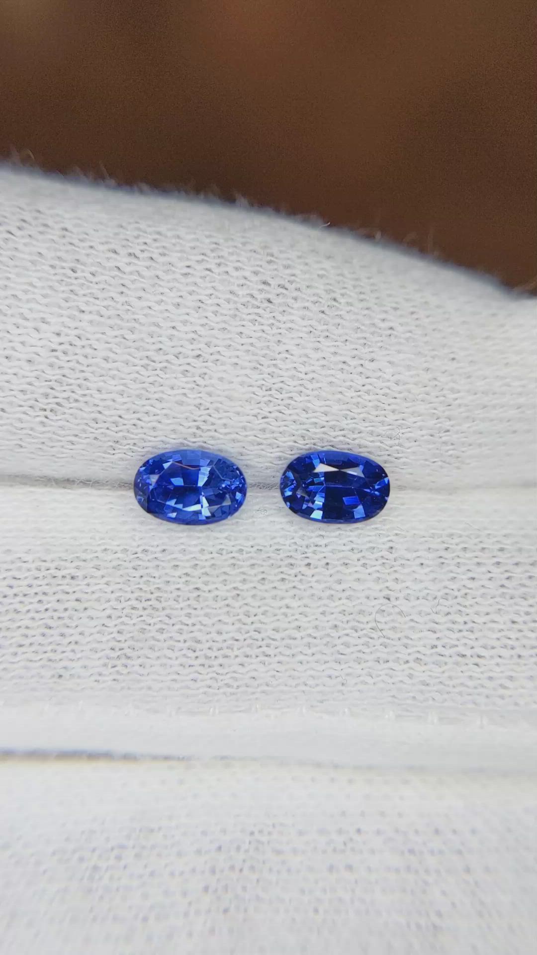 1.23&nbsp;Ct.Tw.Total Carat Weight Blue Sapphire Pair from Ceylon (Sri Lanka) Size Video
