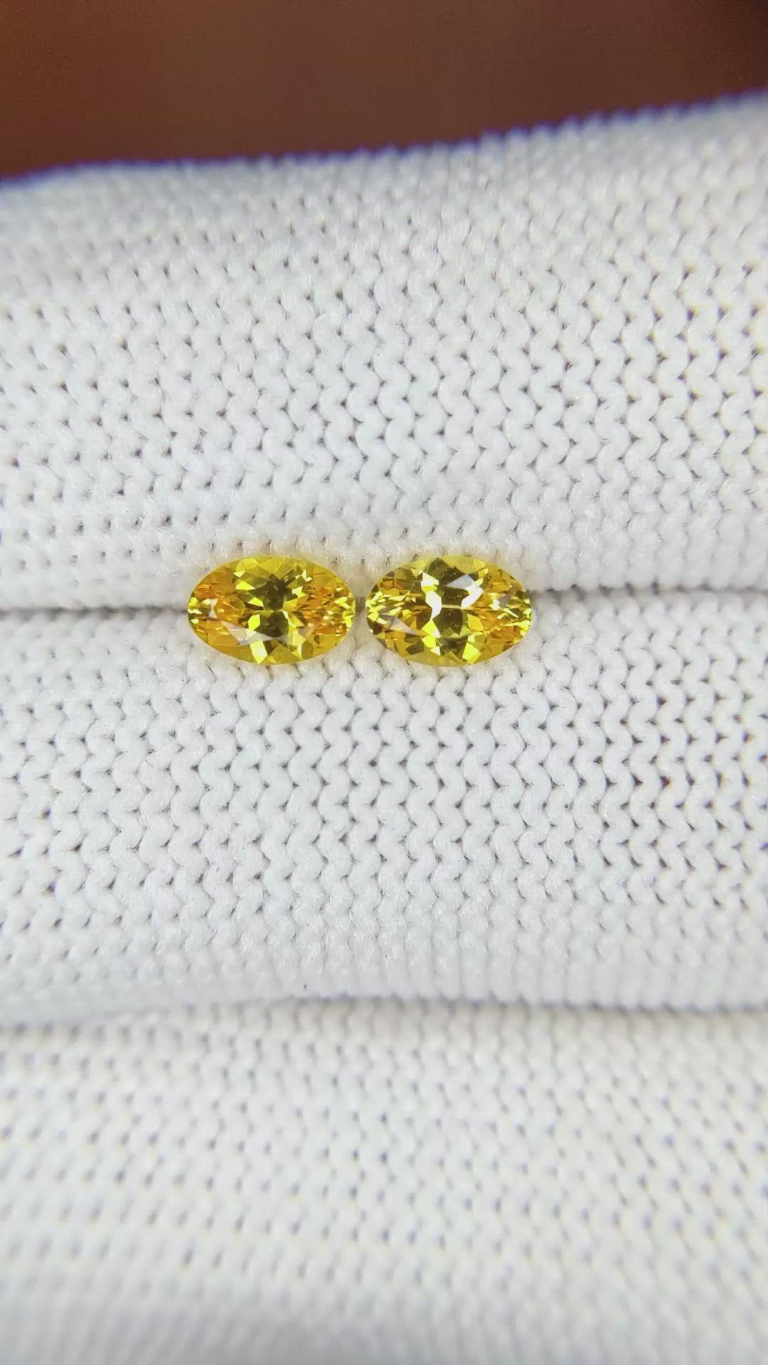 1.04 Ct.Tw.Total Carat Weight Yellow Sapphire Pair from Ceylon (Sri Lanka) Size Video