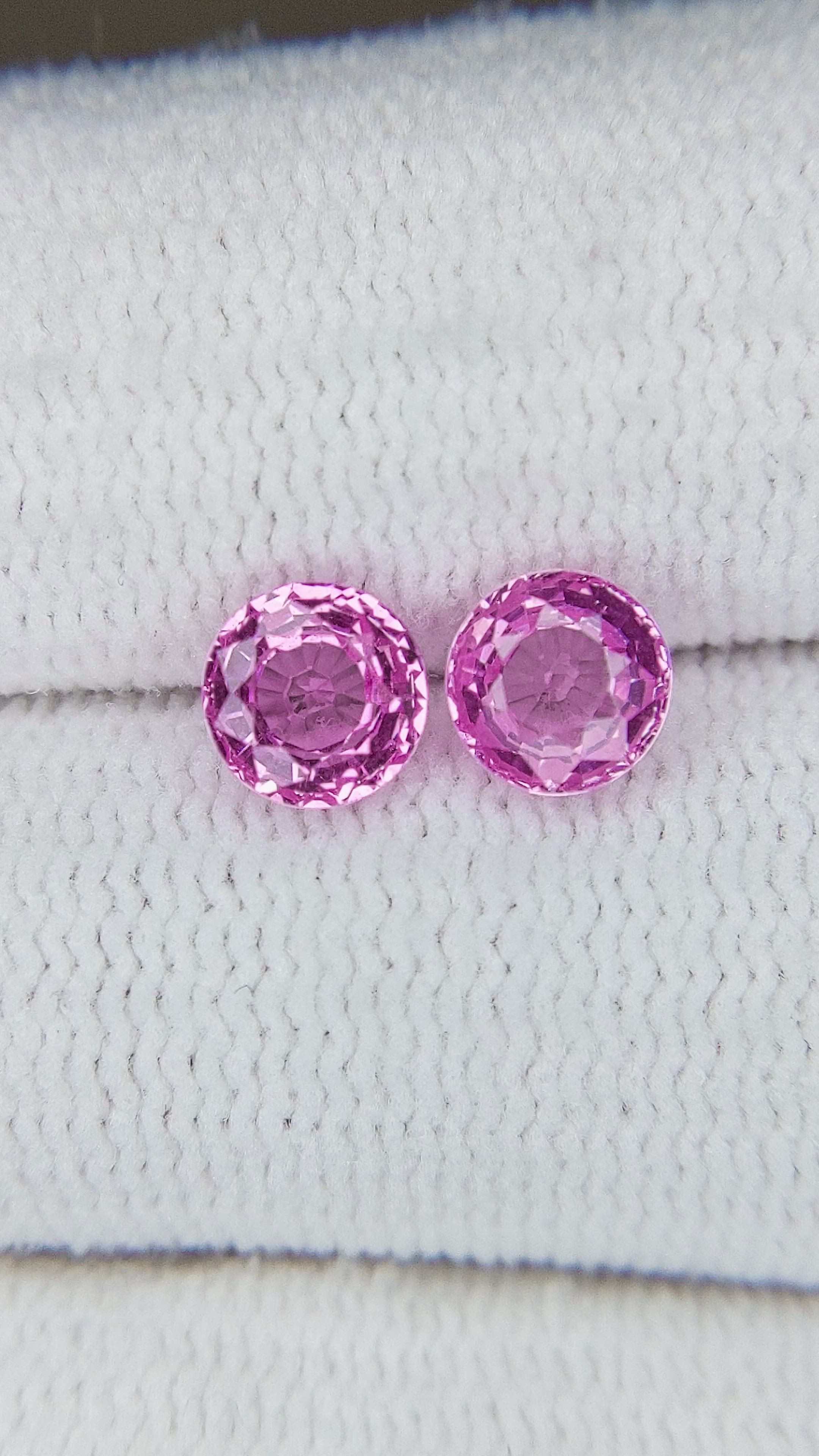 1.27&nbsp;Ct.Tw.Total Carat Weight Pink Sapphire Pair from Ceylon (Sri Lanka) Size Video