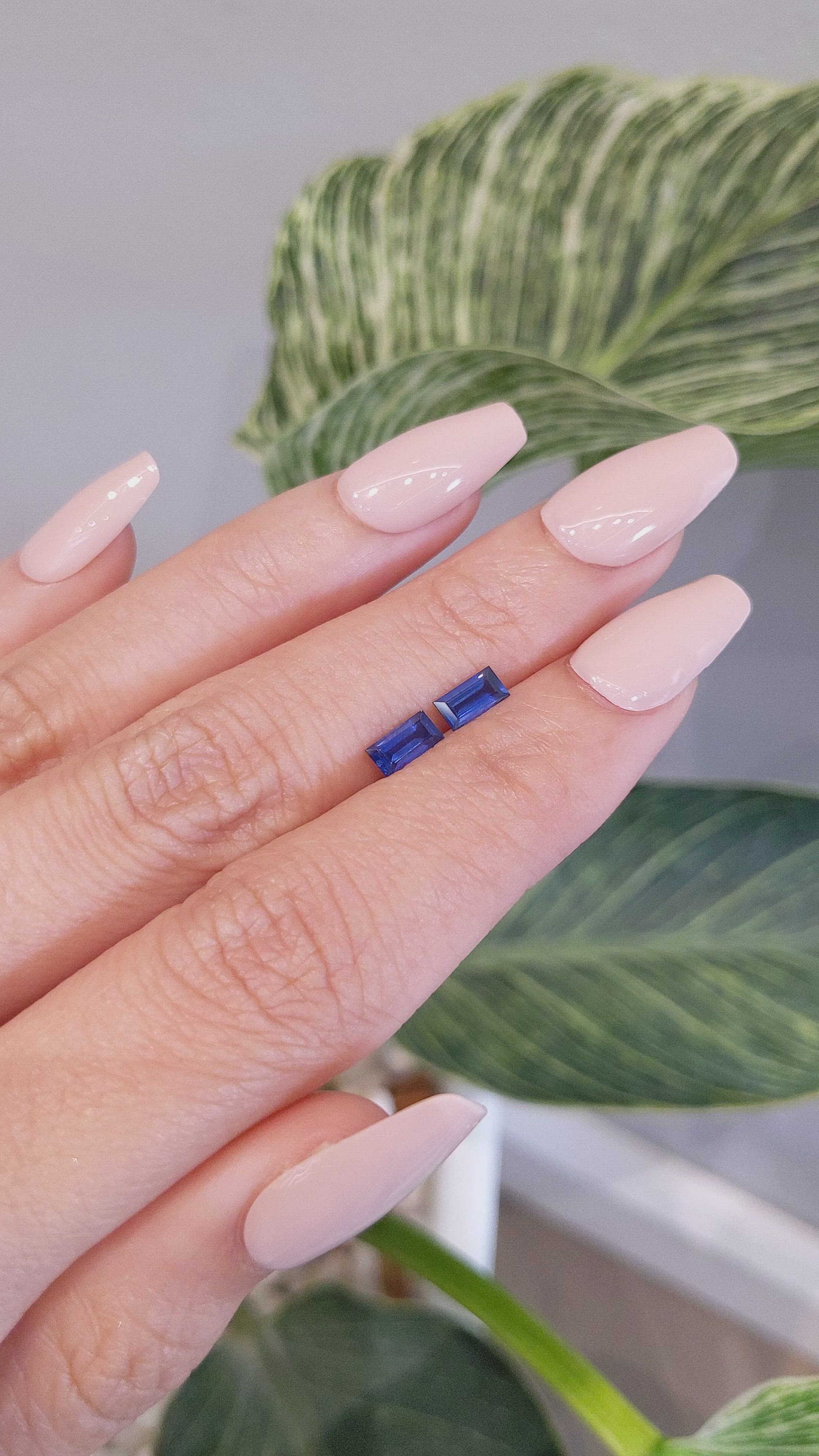 0.97&nbsp;Ct.Tw.Total Carat Weight Blue Sapphire Pair from Ceylon (Sri Lanka) Size Video