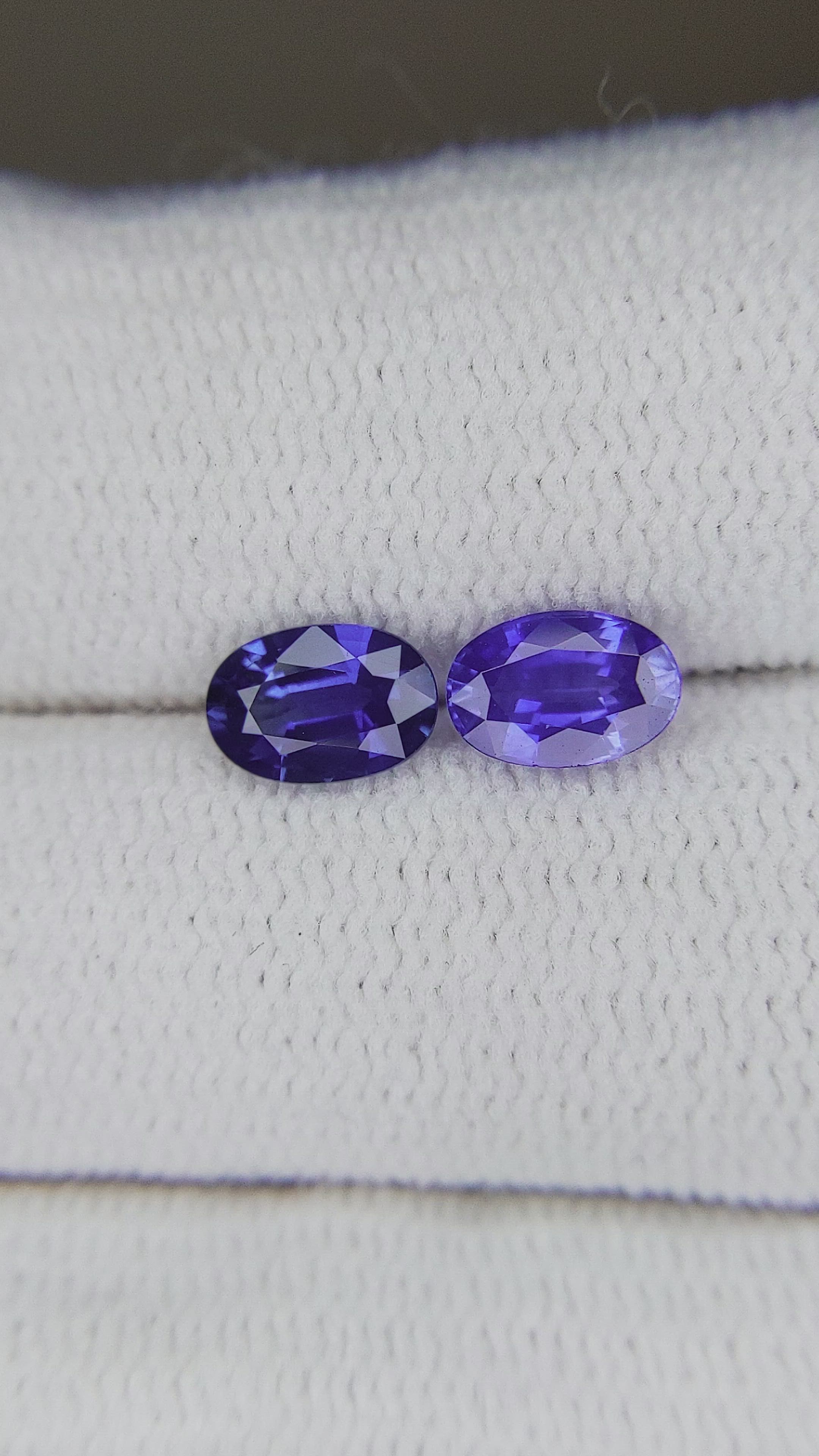 1.16&nbsp;Ct.Tw.Total Carat Weight Blue Sapphire Pair from Ceylon (Sri Lanka) Size Video