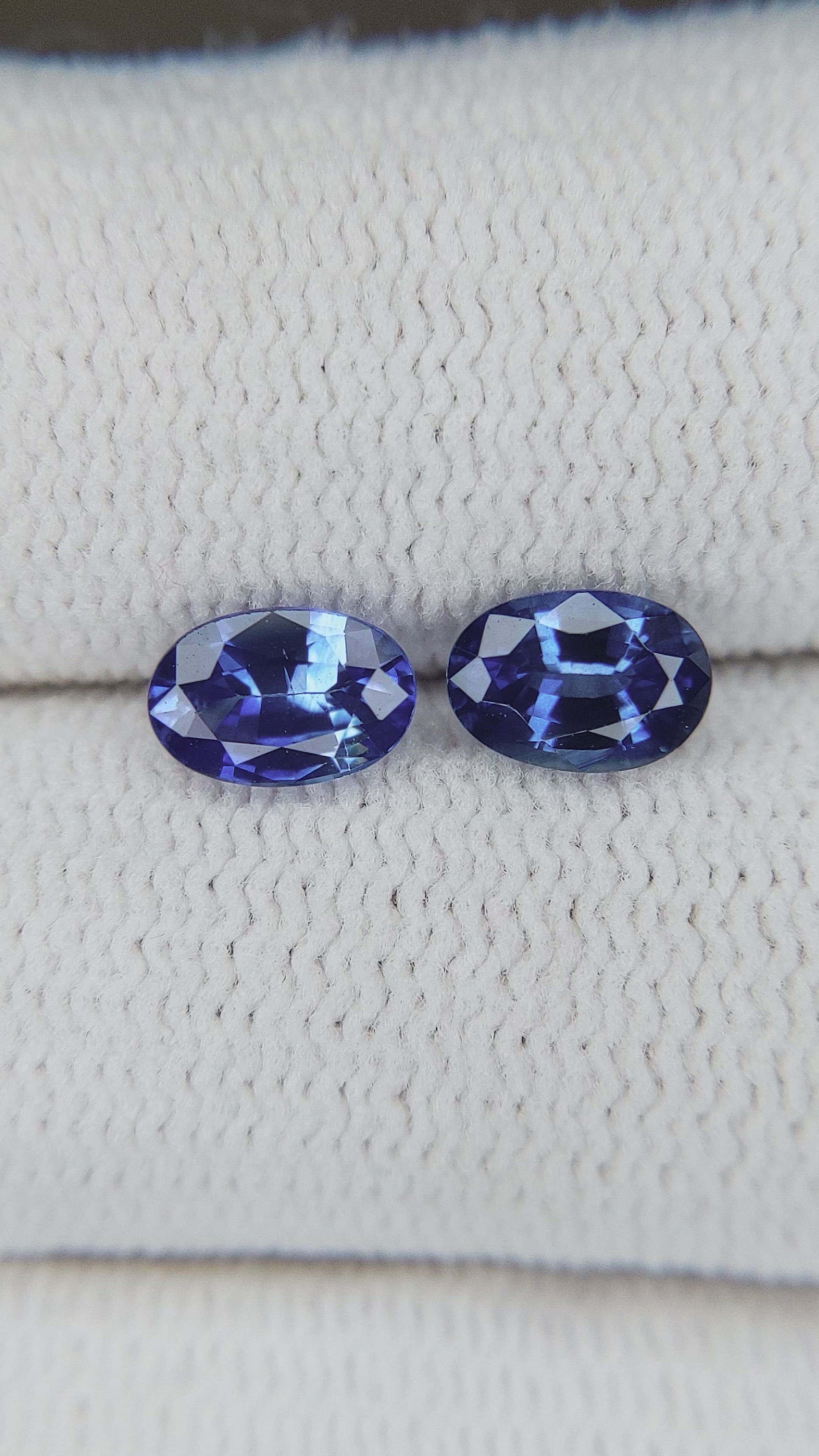 1.29 Ct.Tw.Total Carat Weight Blue Sapphire Pair from Ceylon (Sri Lanka) Size Video