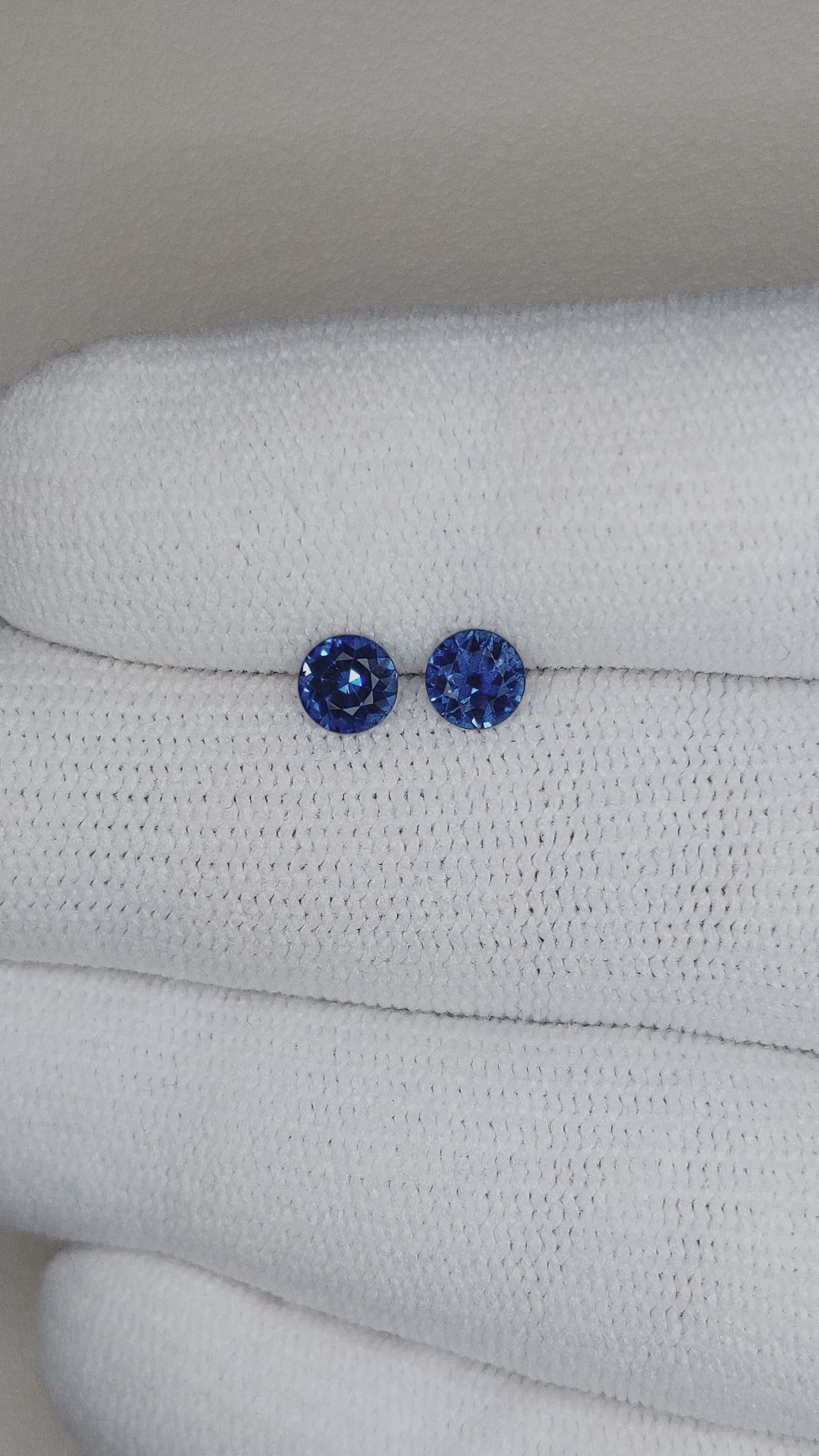 0.73&nbsp;Ct.Tw.Total Carat Weight Blue Sapphire Pair from Ceylon (Sri Lanka) Size Video