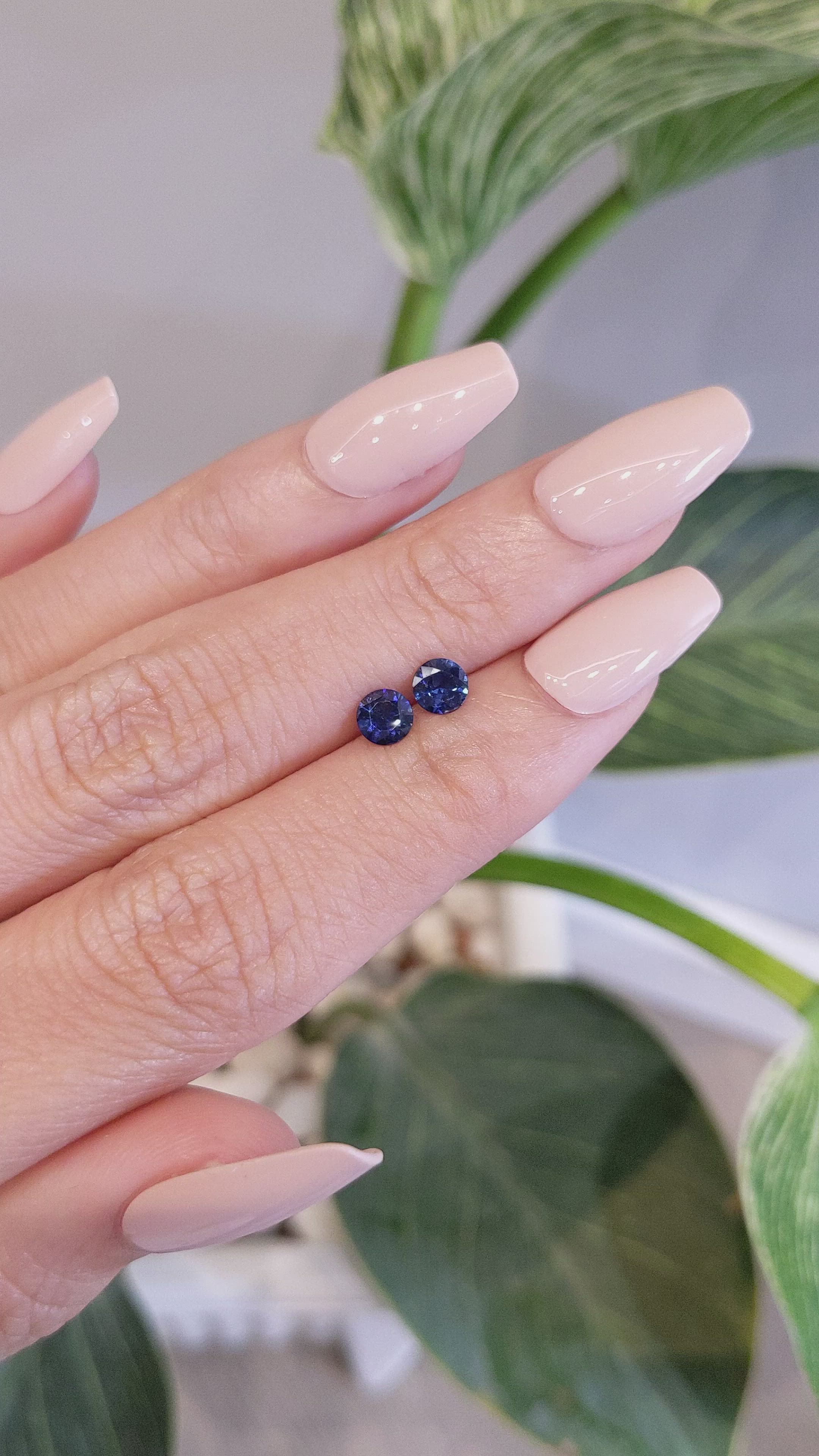 0.78&nbsp;Ct.Tw.Total Carat Weight Blue Sapphire Pair from Ceylon (Sri Lanka) Size Video