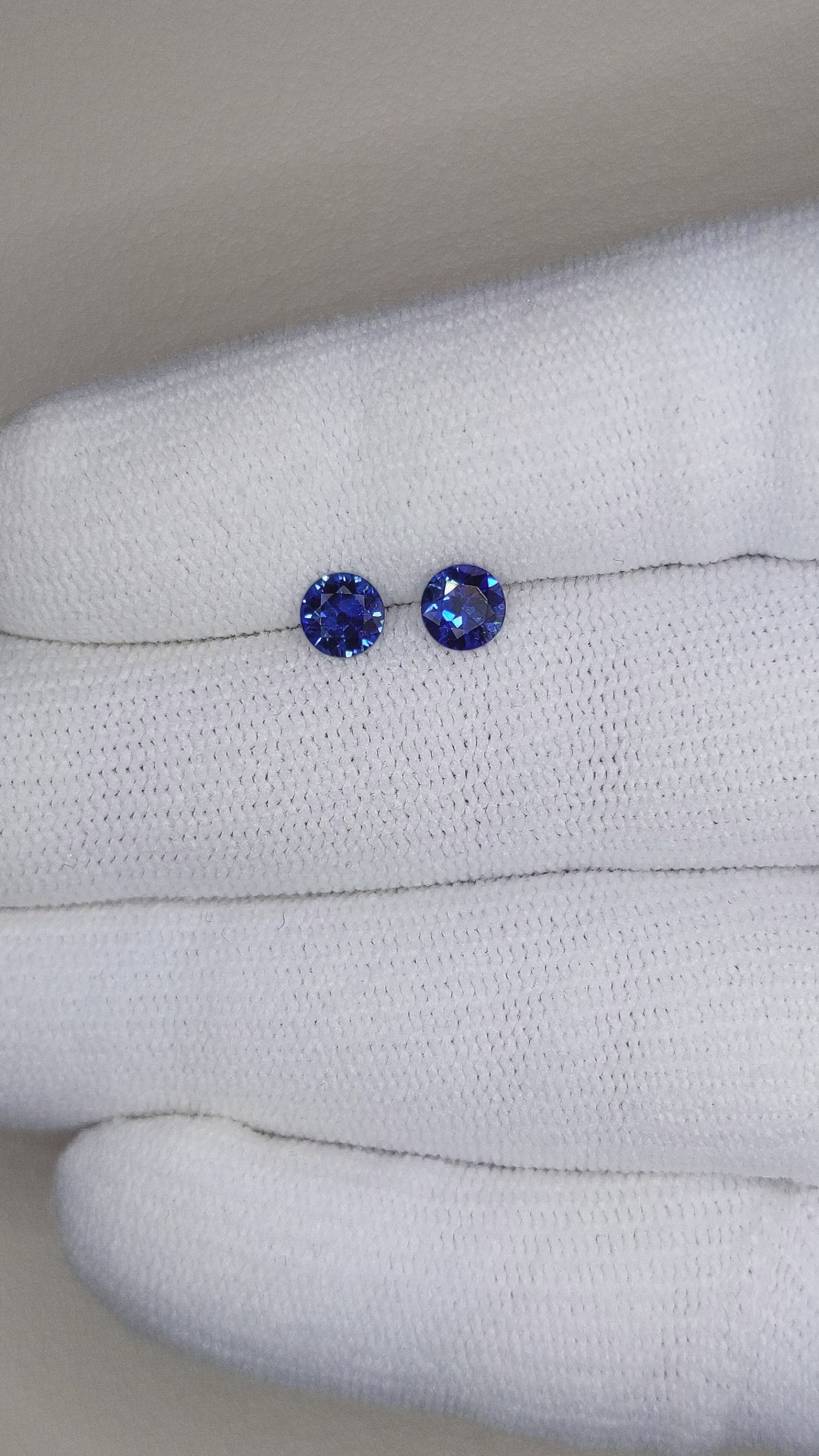 0.78&nbsp;Ct.Tw.Total Carat Weight Blue Sapphire Pair from Ceylon (Sri Lanka) Size Video