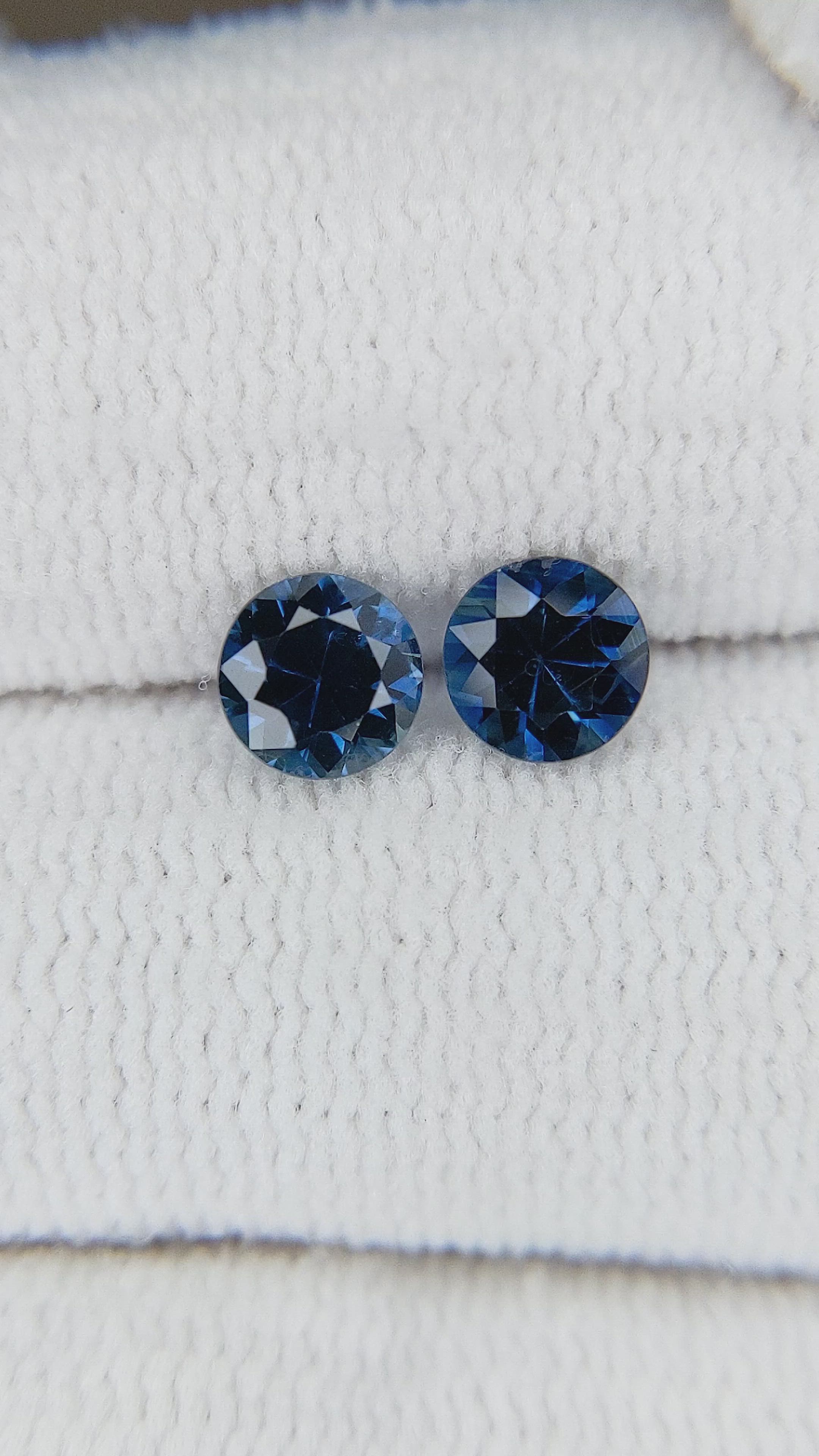 0.84&nbsp;Ct.Tw.Total Carat Weight Blue Sapphire Pair from Ceylon (Sri Lanka) Size Video