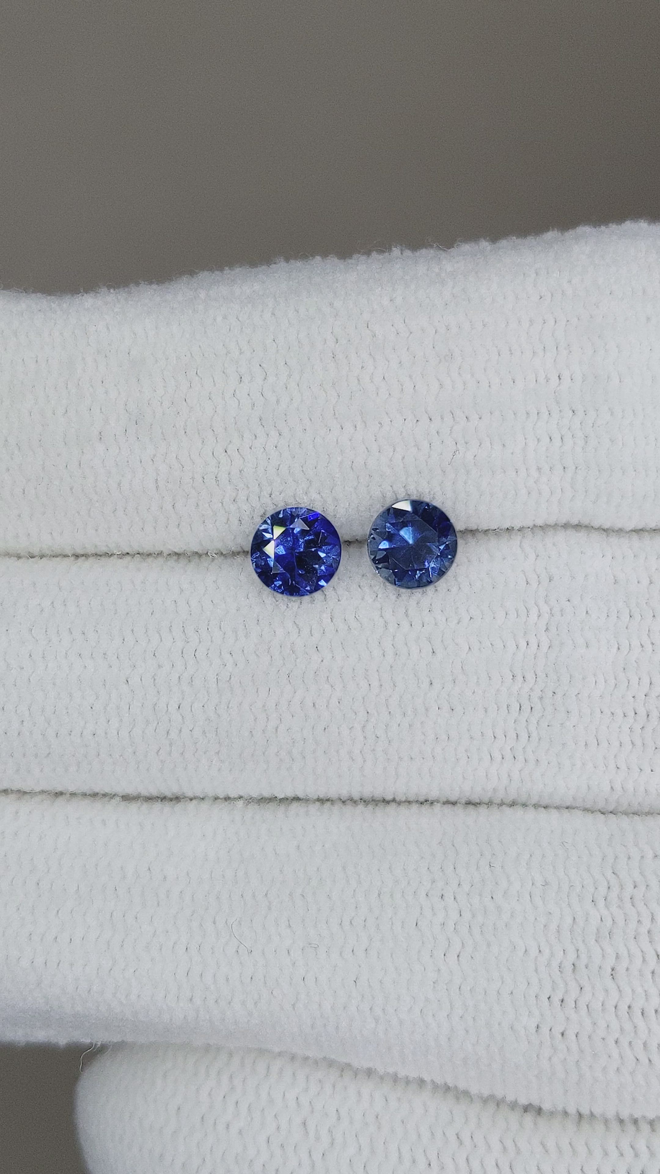 0.91&nbsp;Ct.Tw.Total Carat Weight Blue Sapphire Pair from Ceylon (Sri Lanka) Size Video