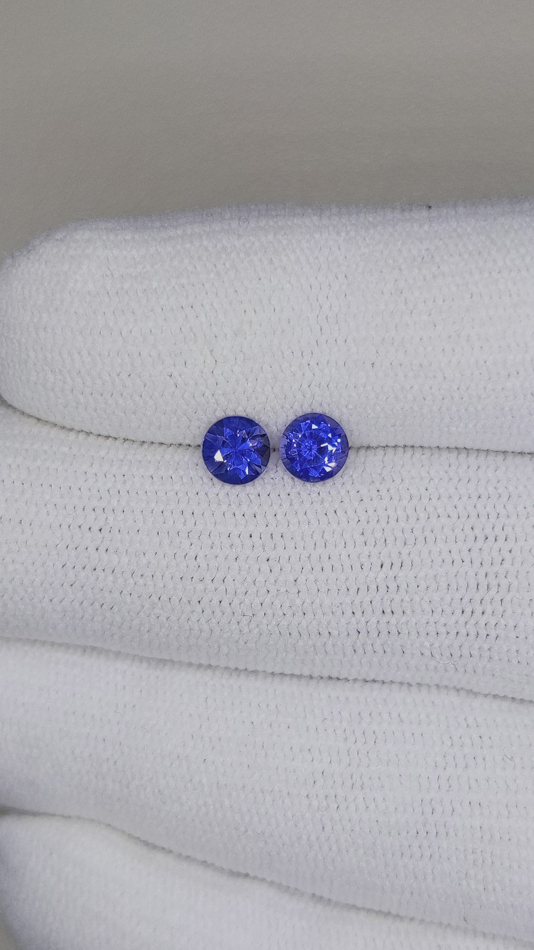 0.93 Ct.Tw.Total Carat Weight Blue Sapphire Pair from Ceylon (Sri Lanka) Size Video