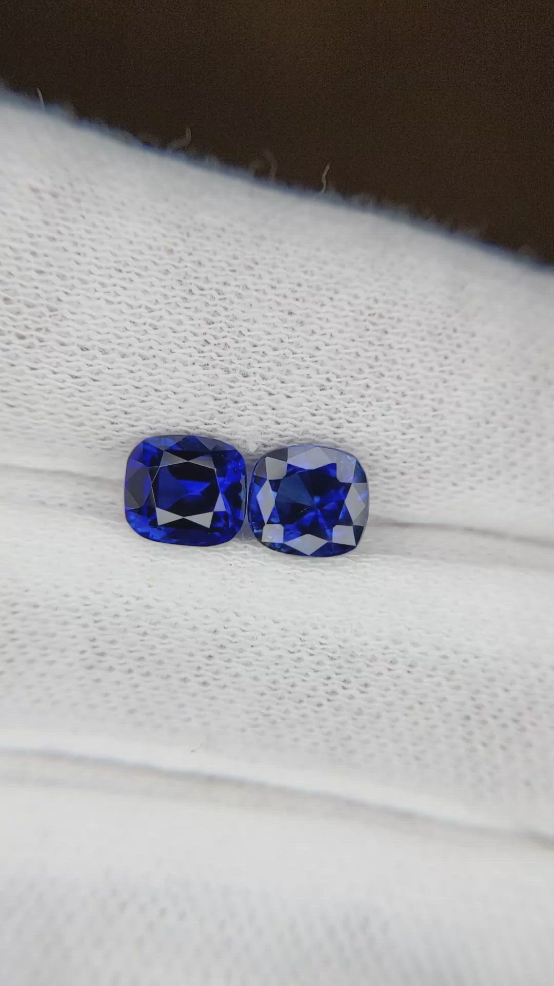 3.07 Ct.Tw.Total Carat Weight Blue Sapphire Pair from Ceylon (Sri Lanka) Size Video