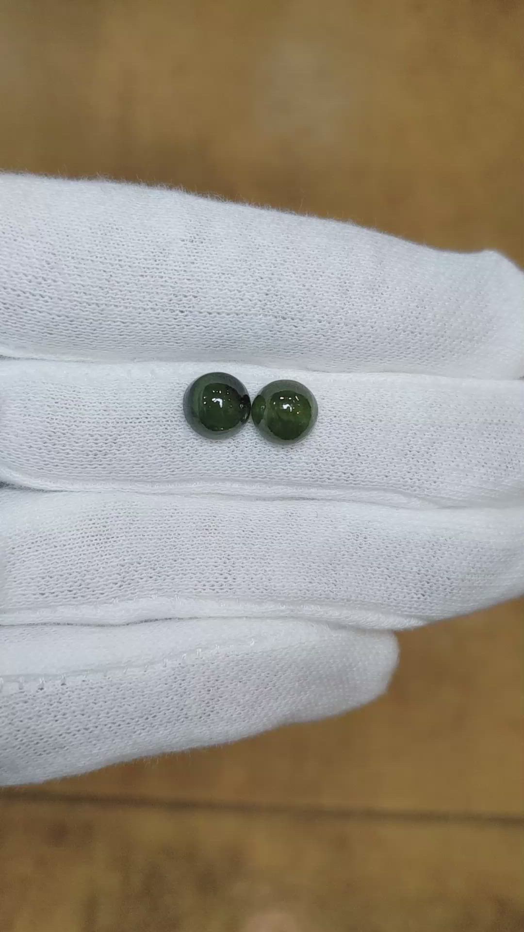 5.75&nbsp;Ct.Tw.Total Carat Weight Green Cabochon Sapphire Pair from Ceylon (Sri Lanka) Size Video