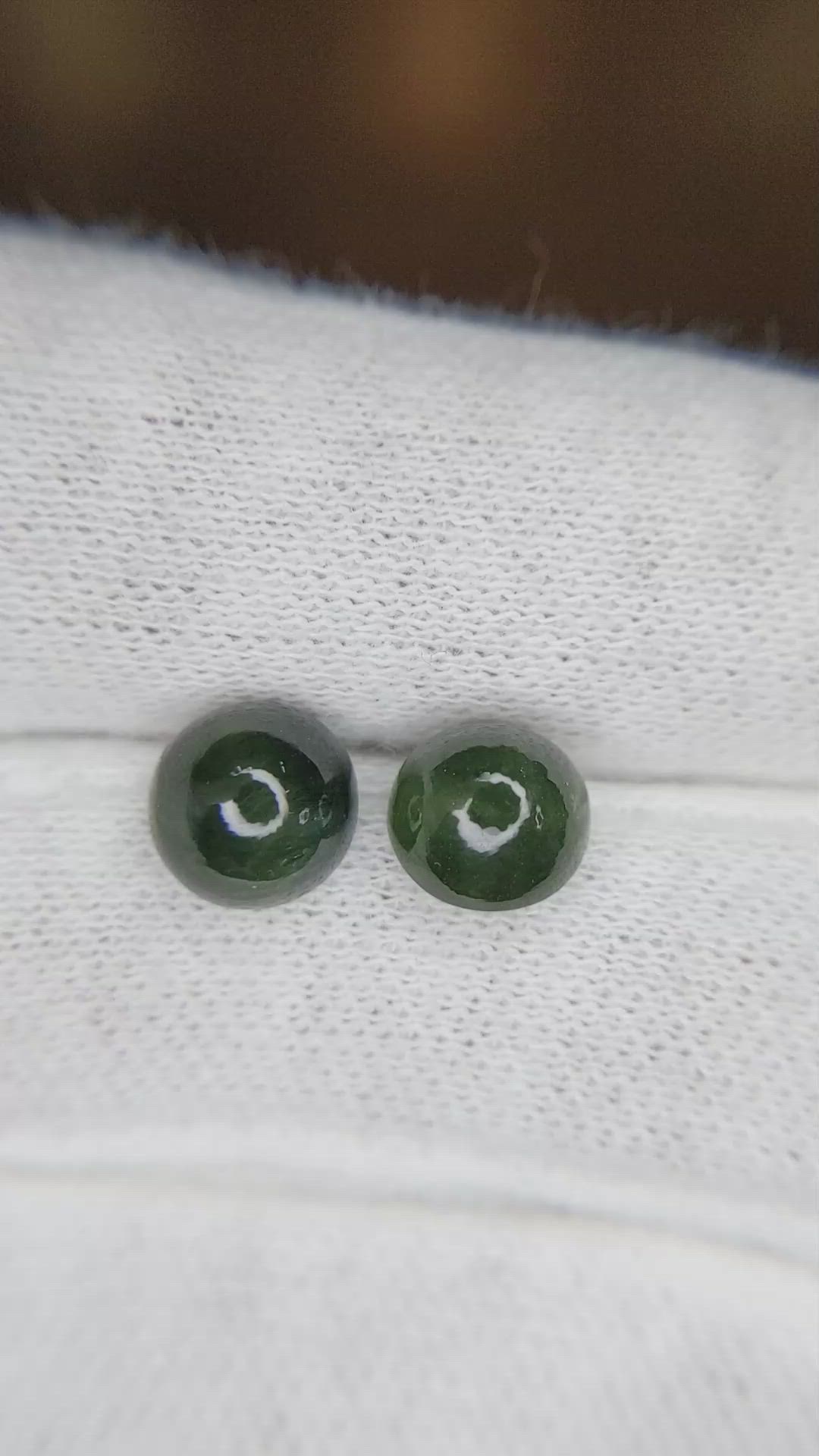 5.75&nbsp;Ct.Tw.Total Carat Weight Green Cabochon Sapphire Pair from Ceylon (Sri Lanka) Size Video
