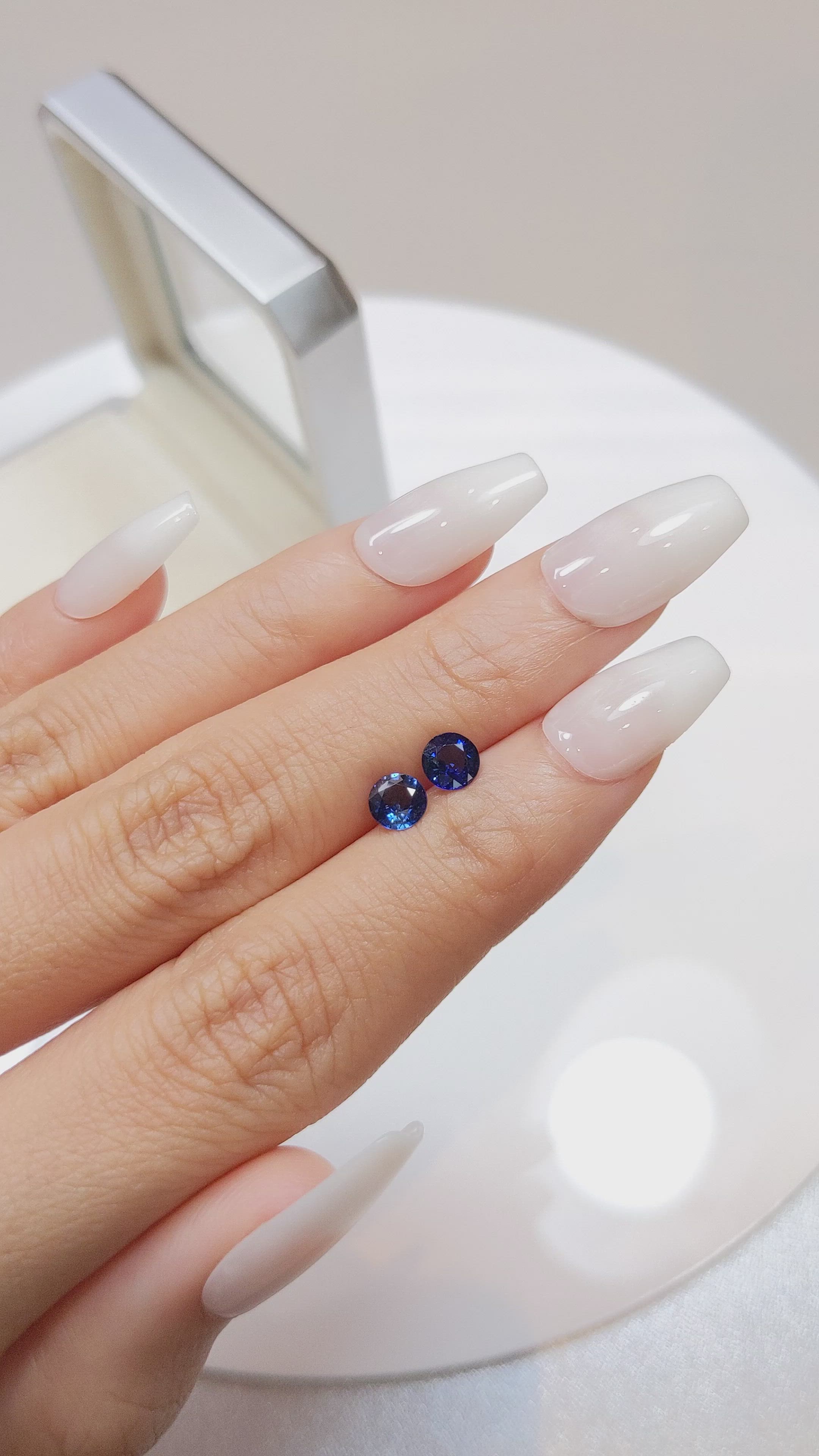 1.23&nbsp;Ct.Tw.Total Carat Weight Blue Sapphire Pair from Ceylon (Sri Lanka) Size Video