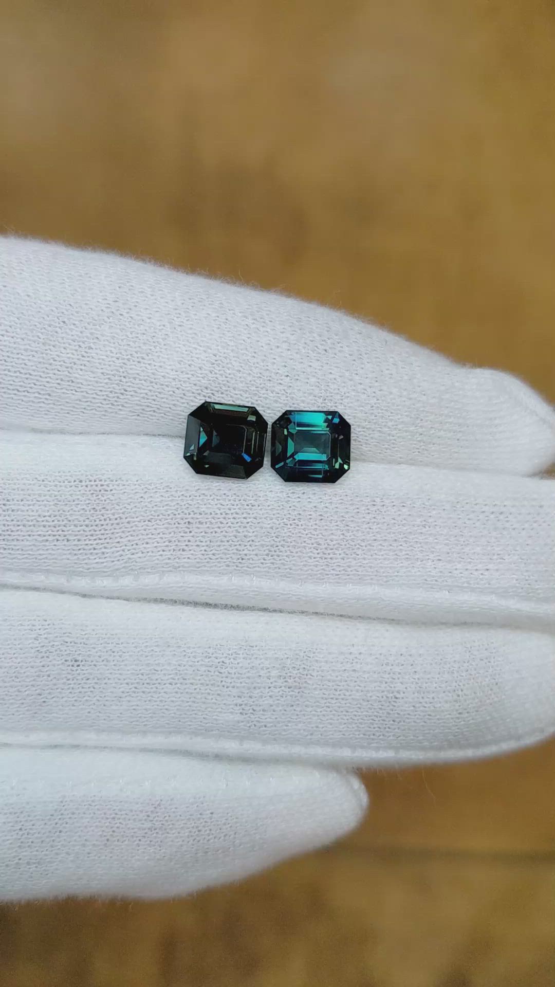4.92&nbsp;Ct.Tw.Total Carat Weight Greenish Blue Sapphire Pair from Ceylon (Sri Lanka) Size Video