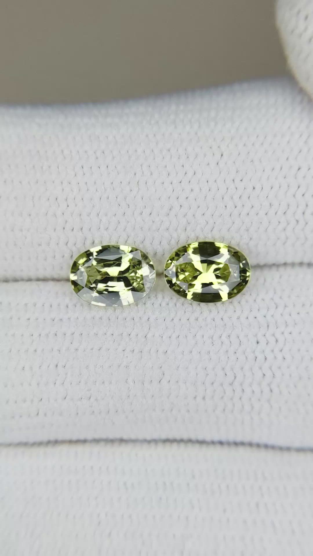 1.72 Ct.Tw.Total Carat Weight Sapphire Pair from Ceylon (Sri Lanka) Size Video