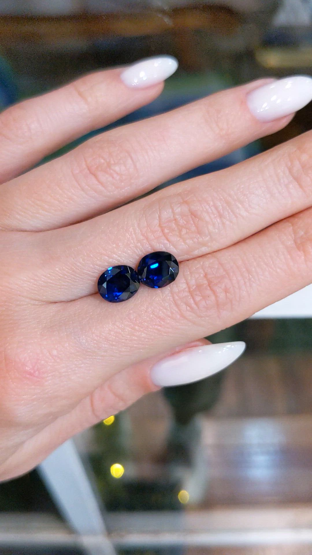 4.80&nbsp;Ct.Tw.Total Carat Weight Blue Sapphire Pair from Ceylon (Sri Lanka) Size Video