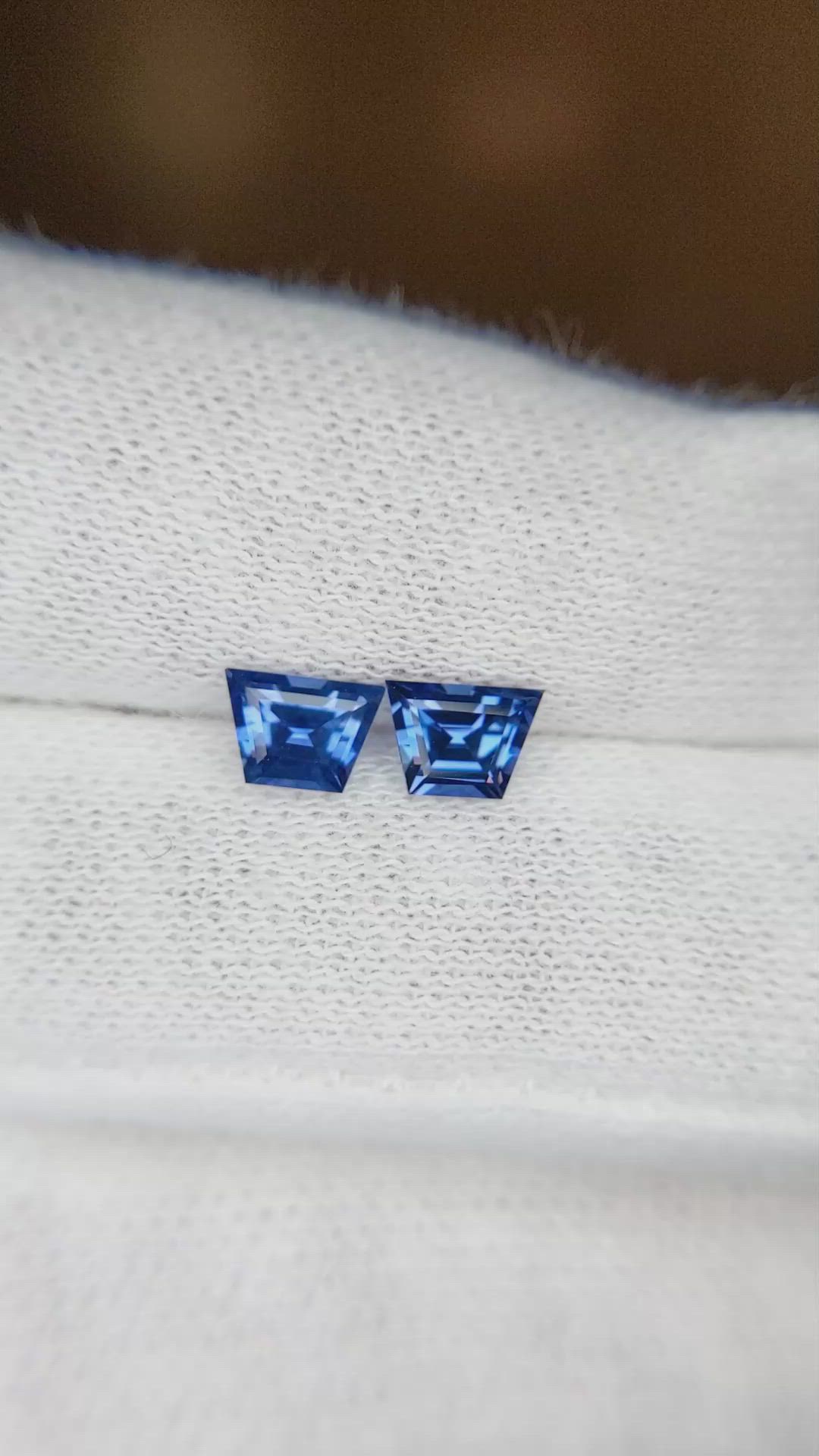 1.09 Ct.Tw.Total Carat Weight Blue Sapphire Pair from Ceylon (Sri Lanka) Size Video