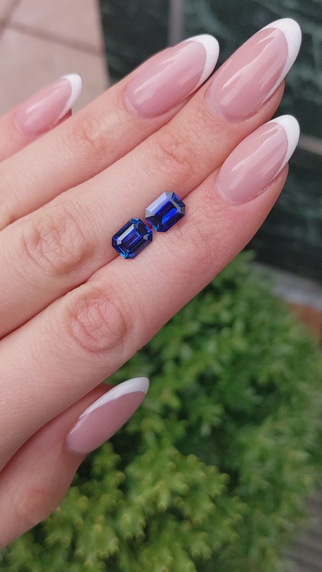 3.87&nbsp;Ct.Tw.Total Carat Weight Blue Sapphire Pair from Ceylon (Sri Lanka) Size Video