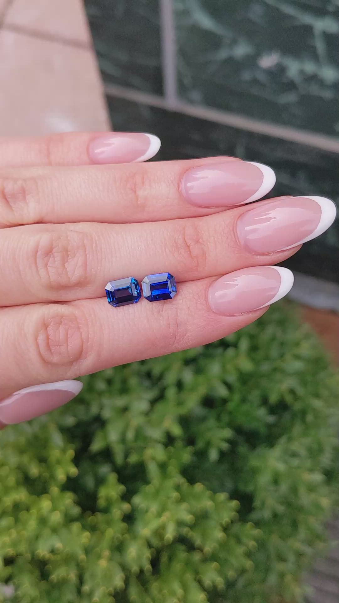 3.87&nbsp;Ct.Tw.Total Carat Weight Blue Sapphire Pair from Ceylon (Sri Lanka) Size Video