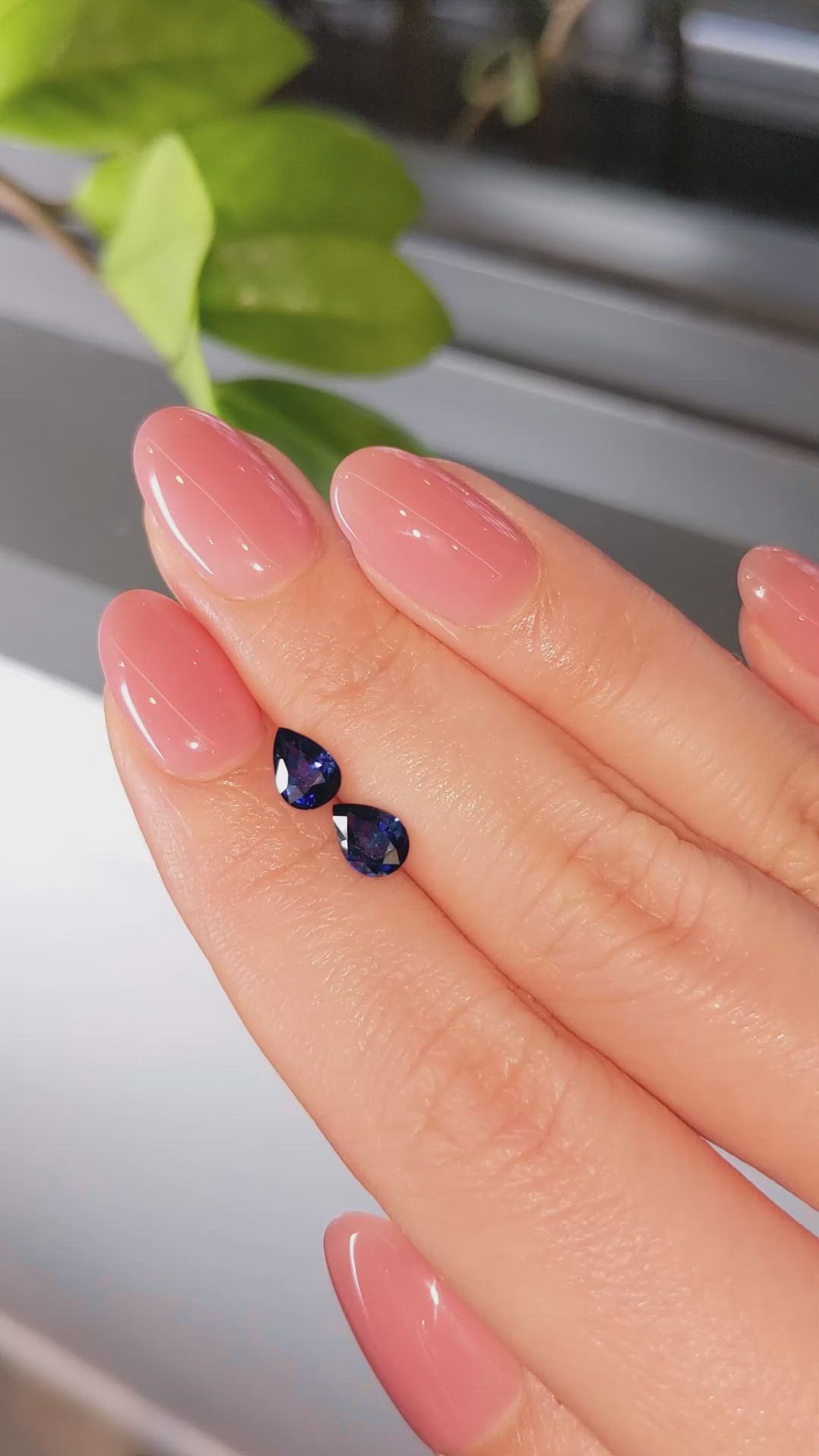 1.59&nbsp;Ct.Tw.Total Carat Weight Blue Sapphire Pair from Ceylon (Sri Lanka) Size Video