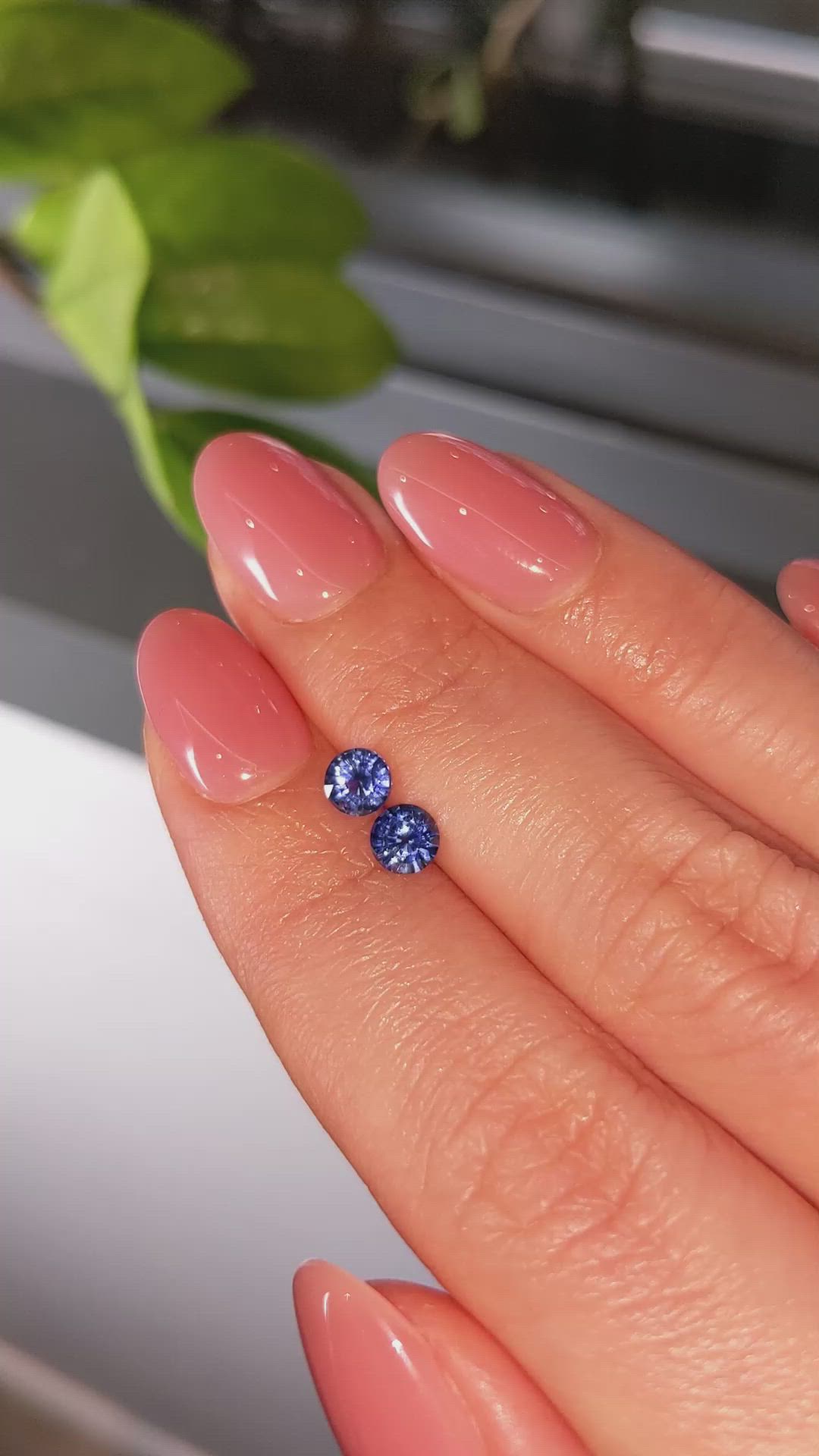 0.92&nbsp;Ct.Tw.Total Carat Weight Blue Sapphire Pair from Ceylon (Sri Lanka) Size Video