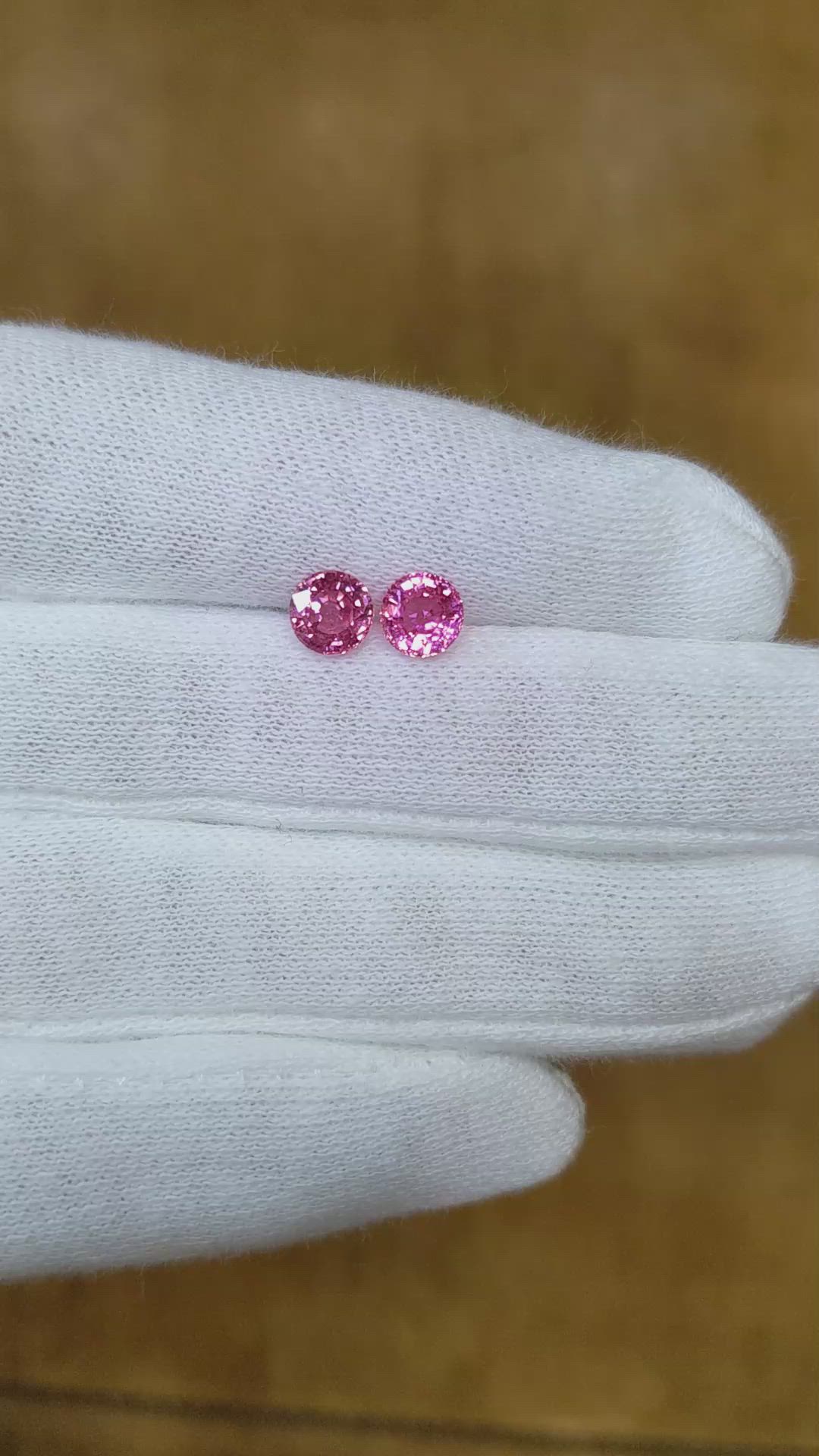 1.82&nbsp;Ct.Tw.Total Carat Weight Pink Sapphire Pair from Ceylon (Sri Lanka) Size Video