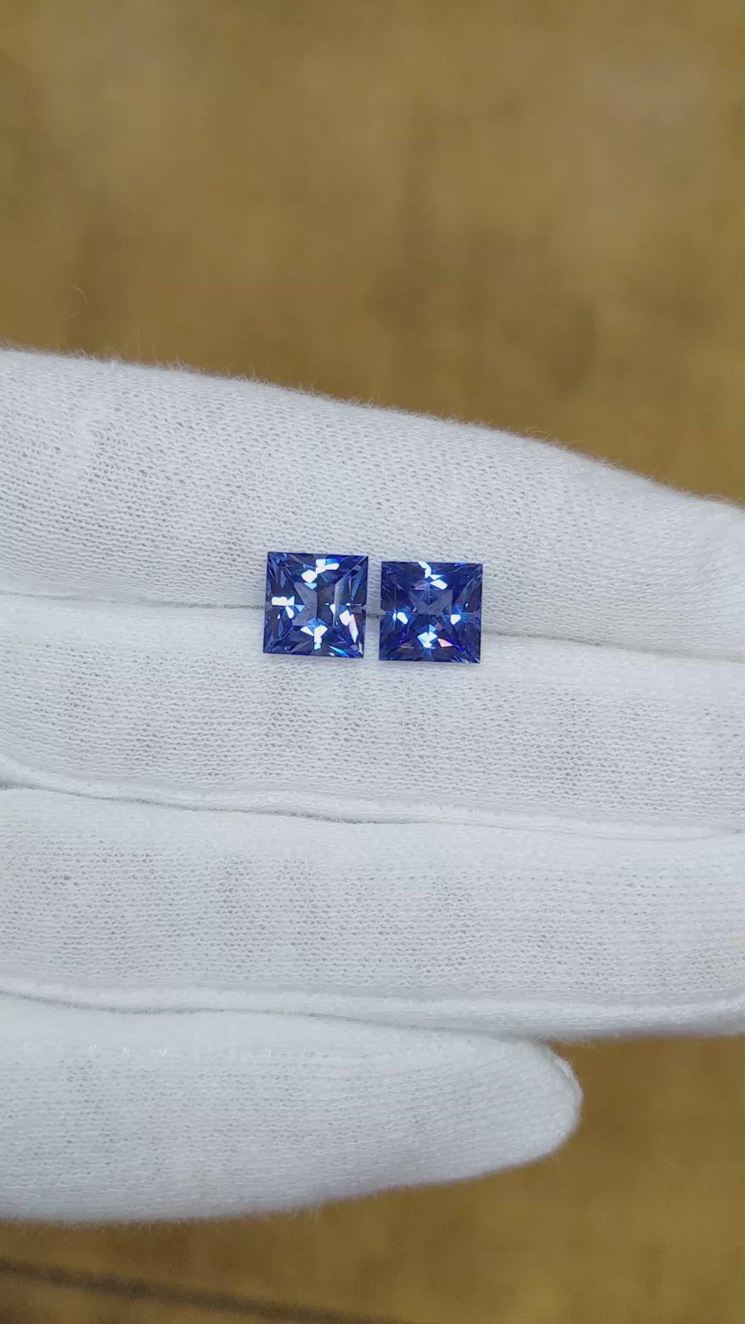 5.60&nbsp;Ct.Tw.Total Carat Weight Blue Sapphire Pair from Ceylon (Sri Lanka) Size Video