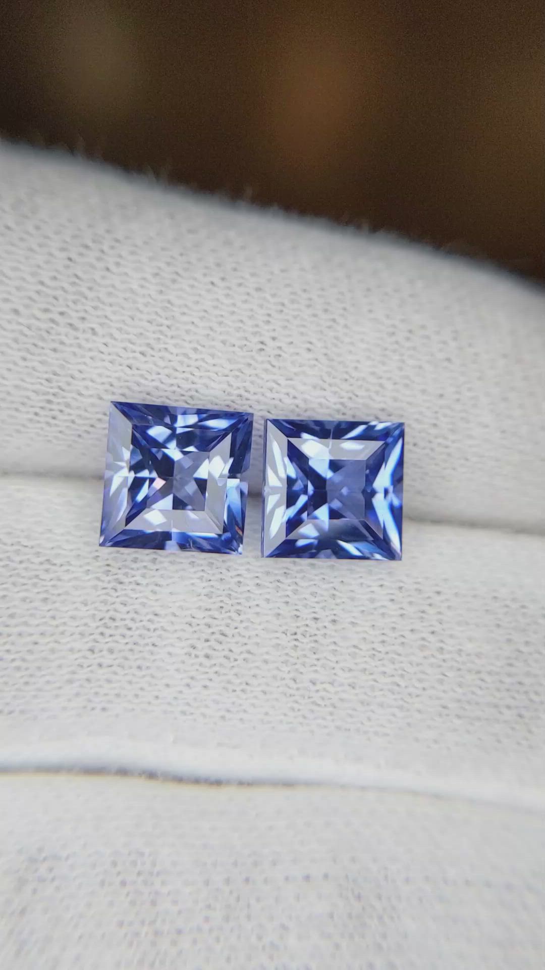 5.60&nbsp;Ct.Tw.Total Carat Weight Blue Sapphire Pair from Ceylon (Sri Lanka) Size Video
