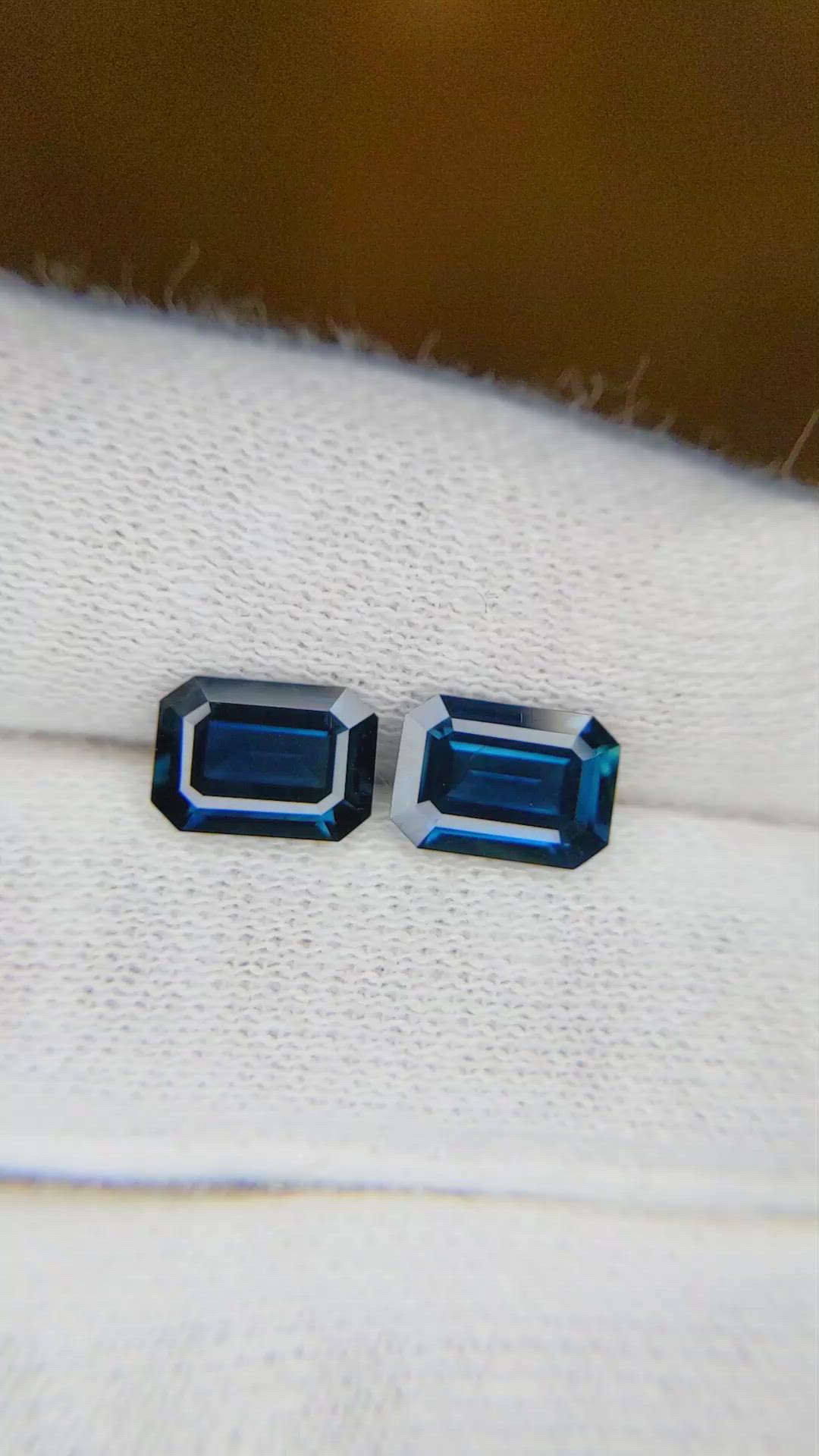 3.07&nbsp;Ct.Tw.Total Carat Weight Blue Sapphire Pair from Madagascar Size Video