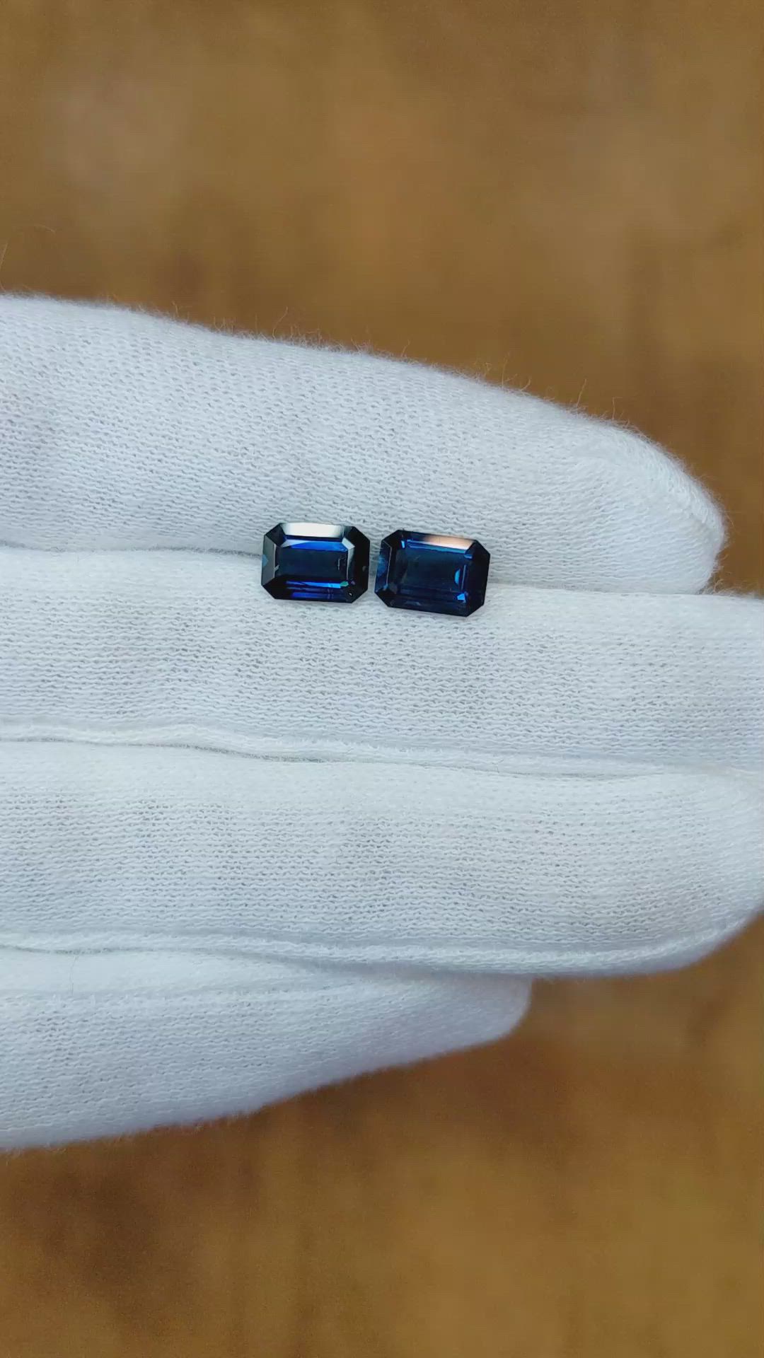 3.07&nbsp;Ct.Tw.Total Carat Weight Blue Sapphire Pair from Madagascar Size Video