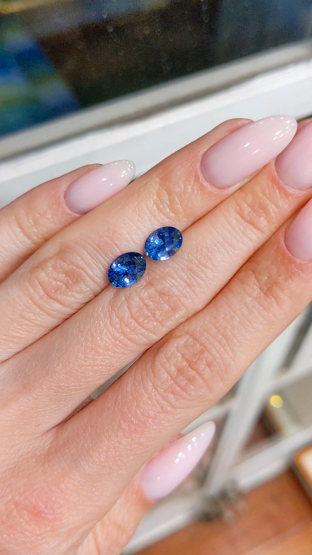 2.57&nbsp;Ct.Tw.Total Carat Weight Blue Sapphire Pair from Ceylon (Sri Lanka) Size Video