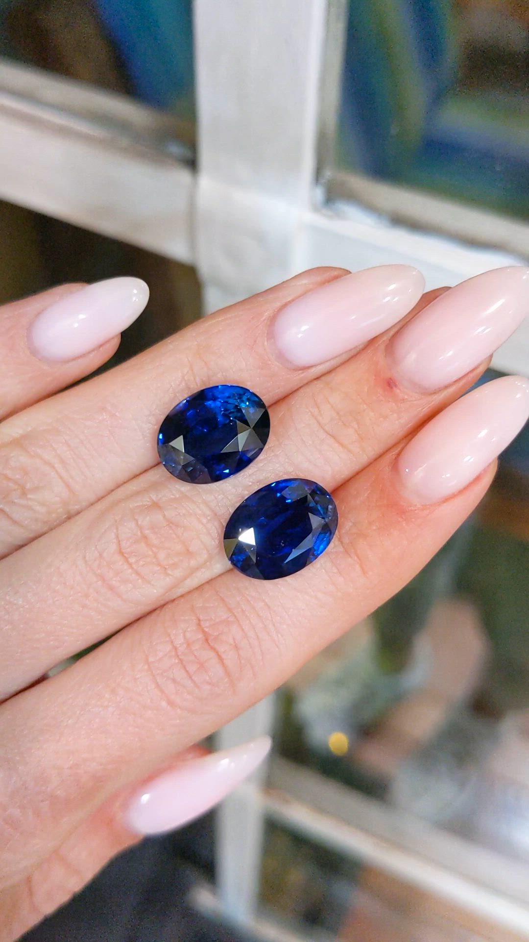 20.40&nbsp;Ct.Tw.Total Carat Weight Blue Sapphire Pair from Ceylon (Sri Lanka) Size Video