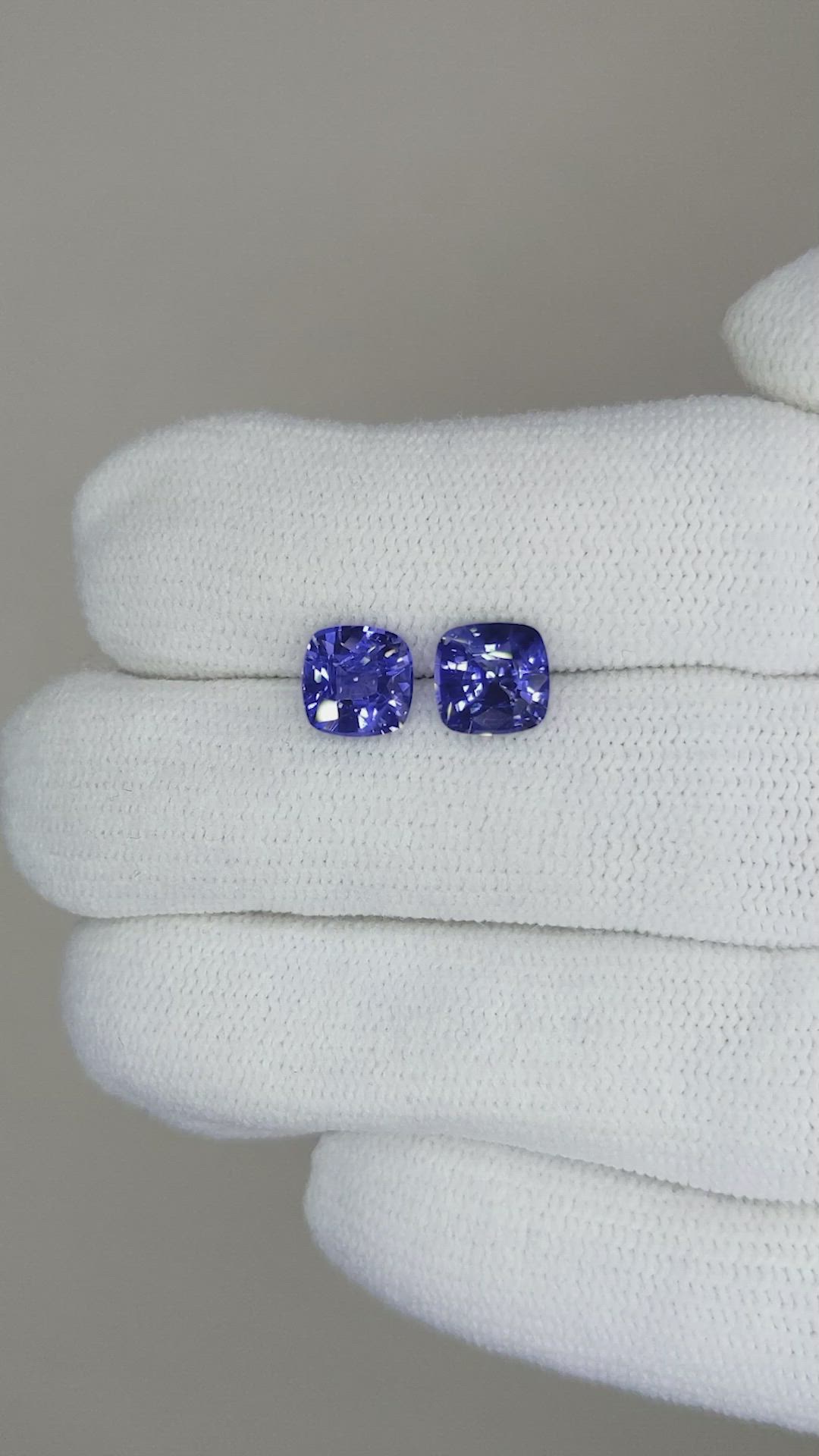 2.71&nbsp;Ct.Tw.Total Carat Weight Blue Sapphire Pair from Ceylon (Sri Lanka) Size Video