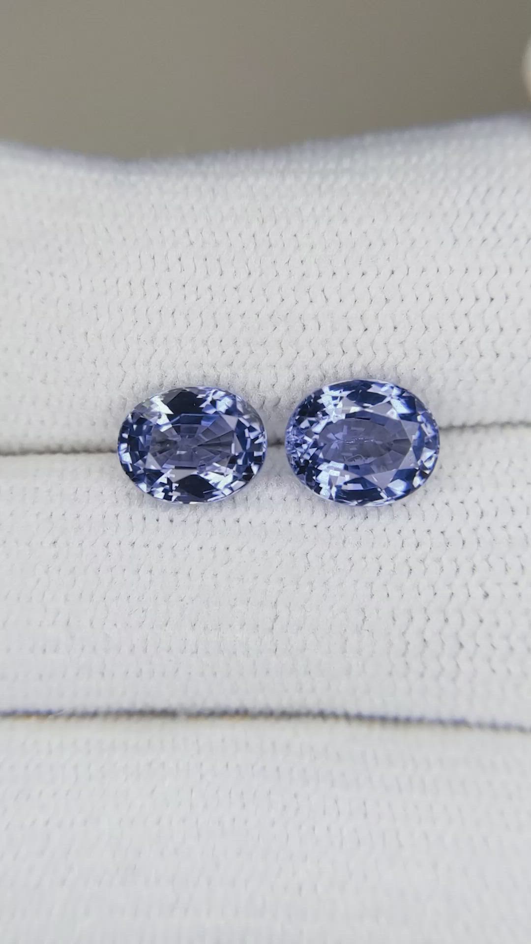 3.10&nbsp;Ct.Tw.Total Carat Weight Blue Sapphire Pair from Ceylon (Sri Lanka) Size Video