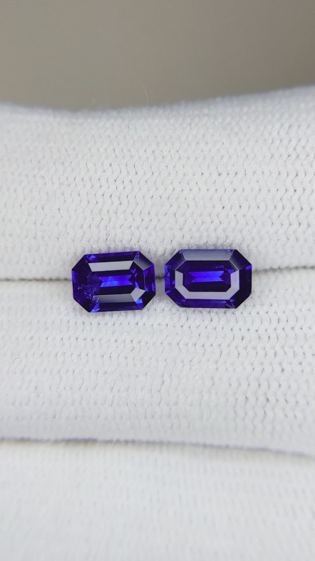 2.16&nbsp;Ct.Tw.Total Carat Weight Blue Sapphire Pair from Ceylon (Sri Lanka) Size Video