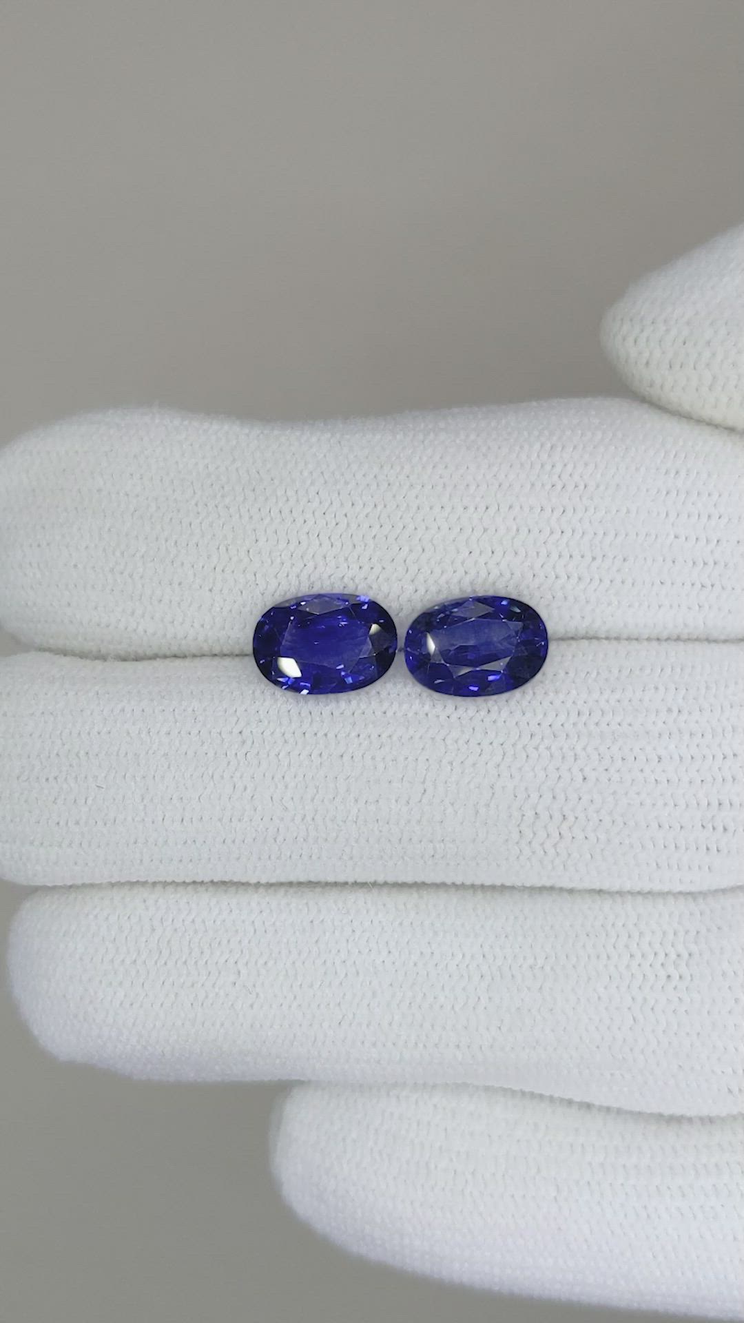 3.62&nbsp;Ct.Tw.Total Carat Weight Blue Sapphire Pair from Ceylon (Sri Lanka) Size Video
