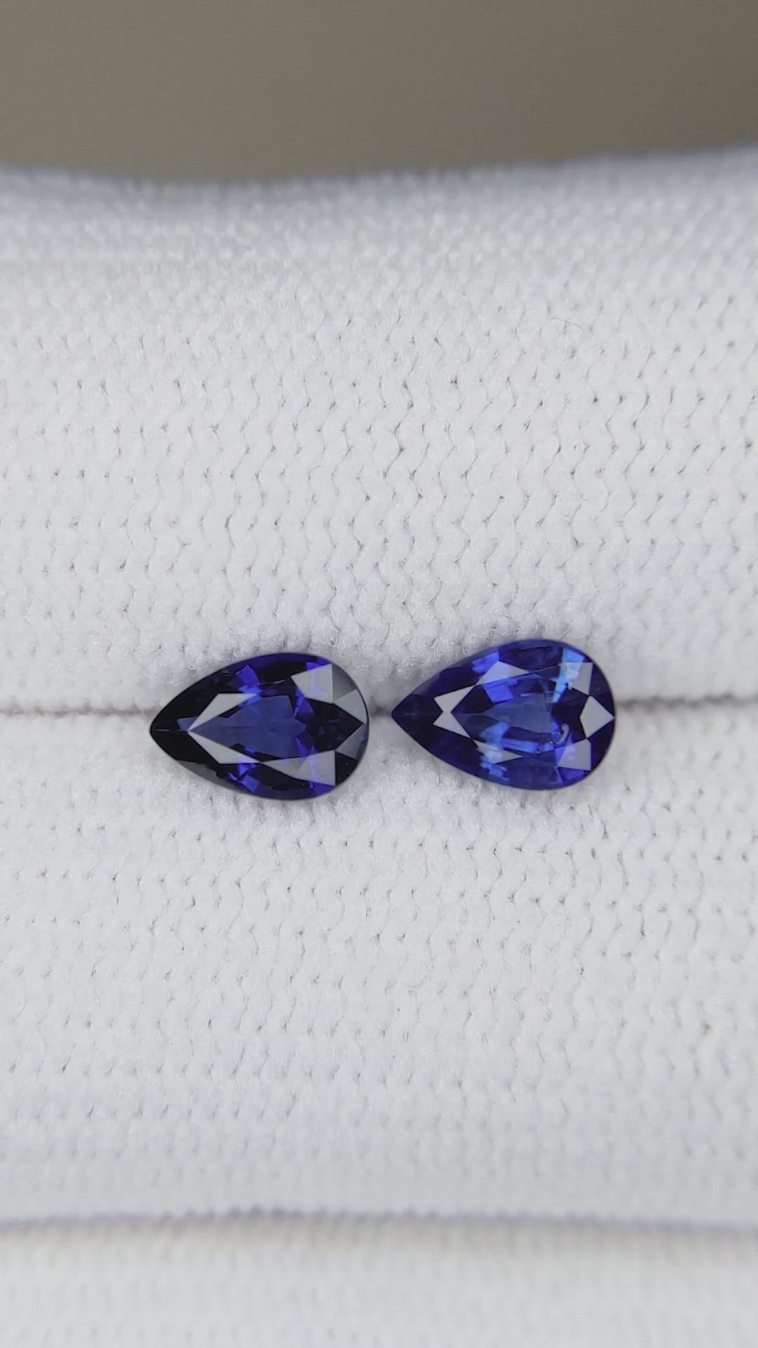 0.97 Ct.Tw.Total Carat Weight Blue Sapphire Pair from Ceylon (Sri Lanka) Size Video