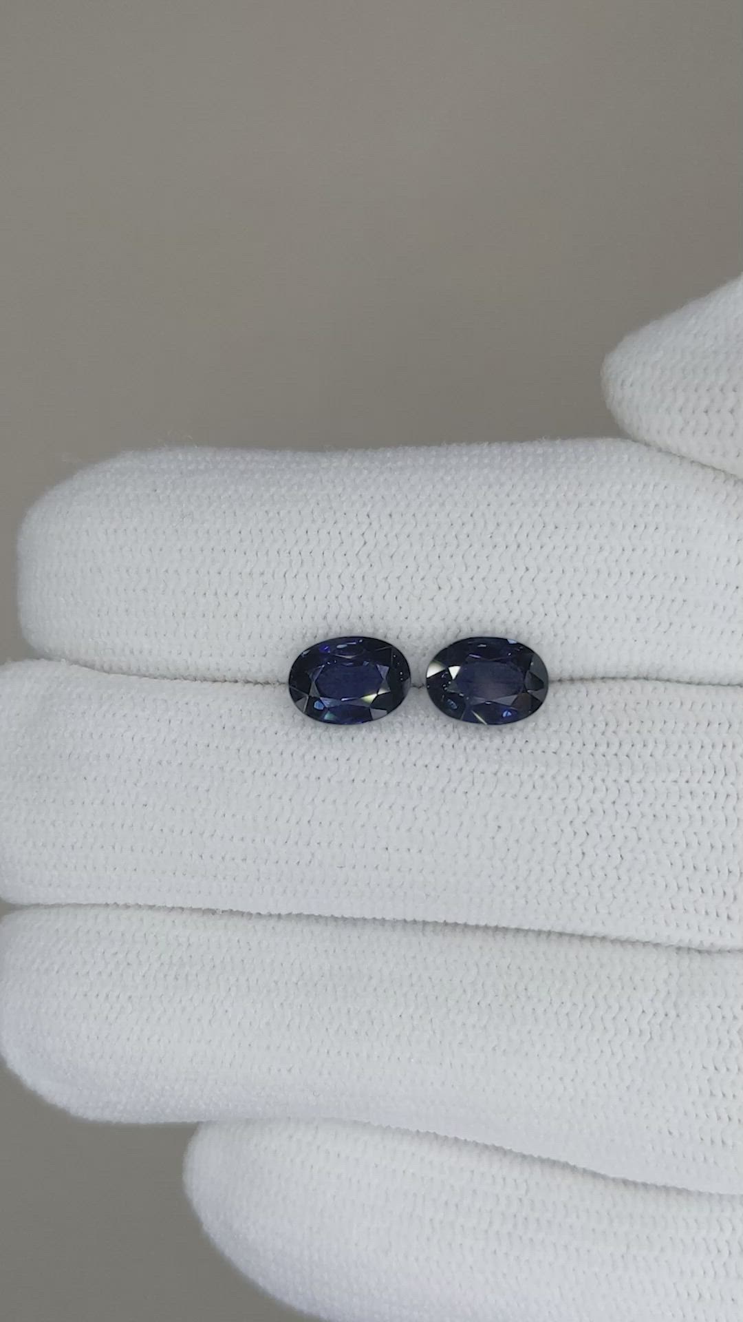 2.34&nbsp;Ct.Tw.Total Carat Weight Blue Sapphire Pair from Ceylon (Sri Lanka) Size Video