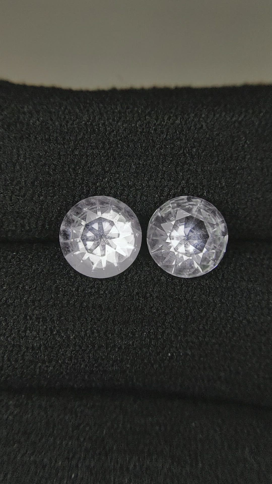 2.98&nbsp;Ct.Tw.Total Carat Weight White Sapphire Pair from Ceylon (Sri Lanka) Size Video