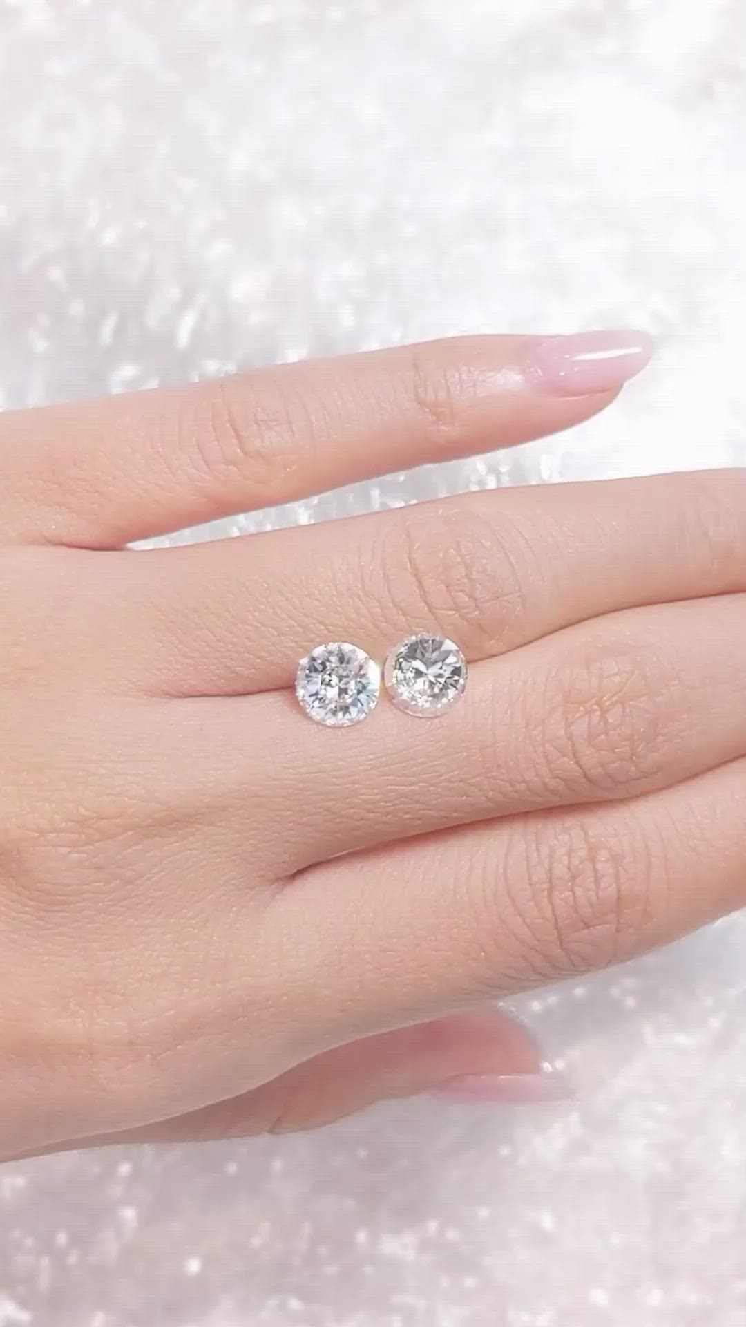 2.98&nbsp;Ct.Tw.Total Carat Weight White Sapphire Pair from Ceylon (Sri Lanka) Size Video