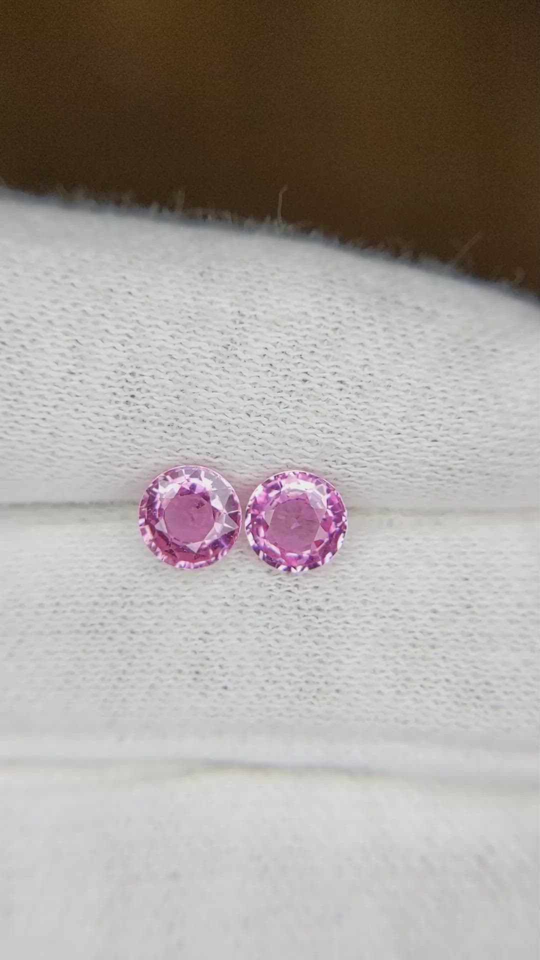 1.59&nbsp;Ct.Tw.Total Carat Weight Pink Sapphire Pair from Ceylon (Sri Lanka) Size Video