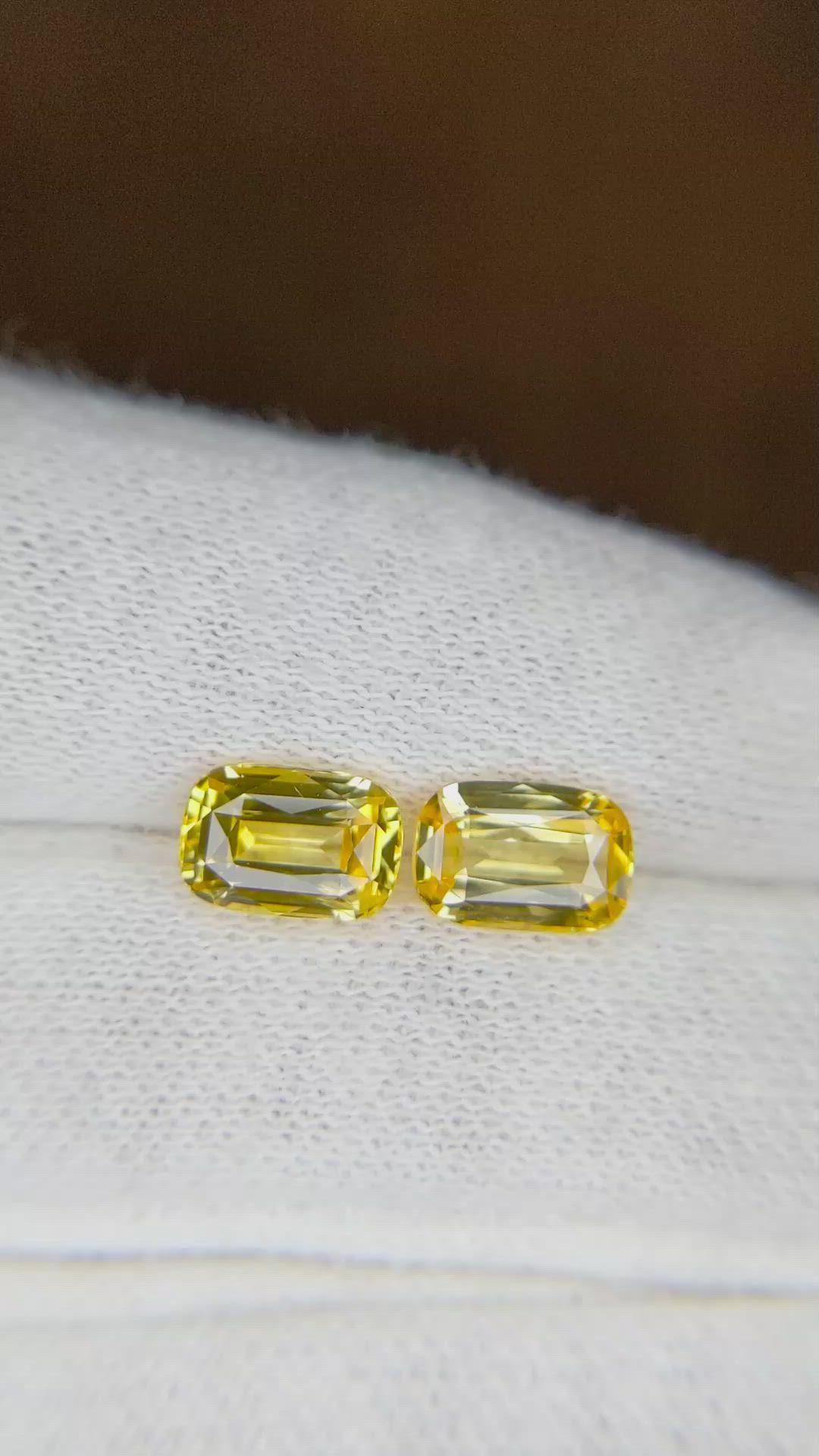 3.19 Ct.Tw.Total Carat Weight Yellow Sapphire Pair from Ceylon (Sri Lanka) Size Video