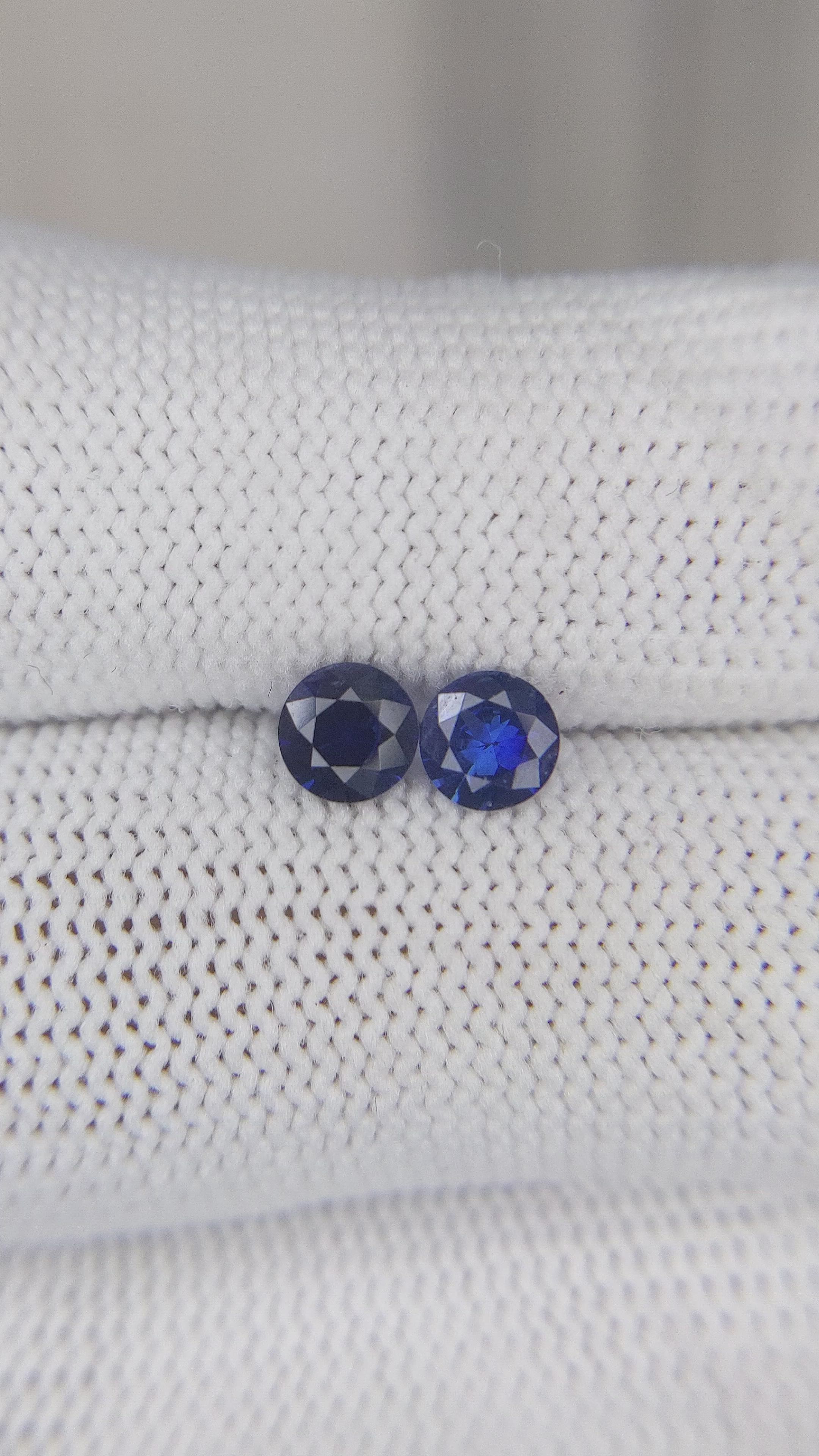 0.91&nbsp;Ct.Tw.Total Carat Weight Blue Sapphire Pair from Ceylon (Sri Lanka) Size Video