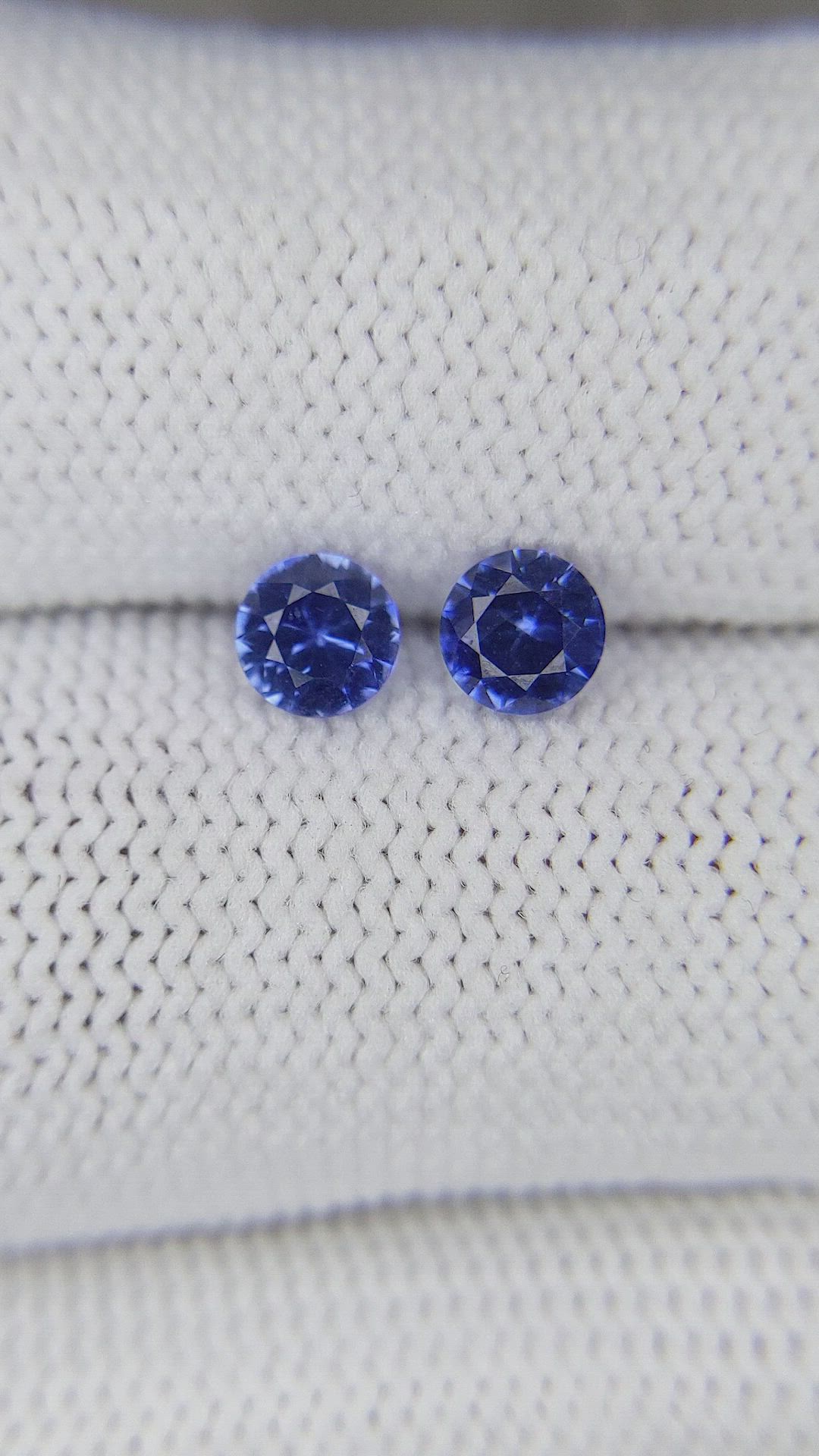 0.81&nbsp;Ct.Tw.Total Carat Weight Blue Sapphire Pair from Ceylon (Sri Lanka) Size Video