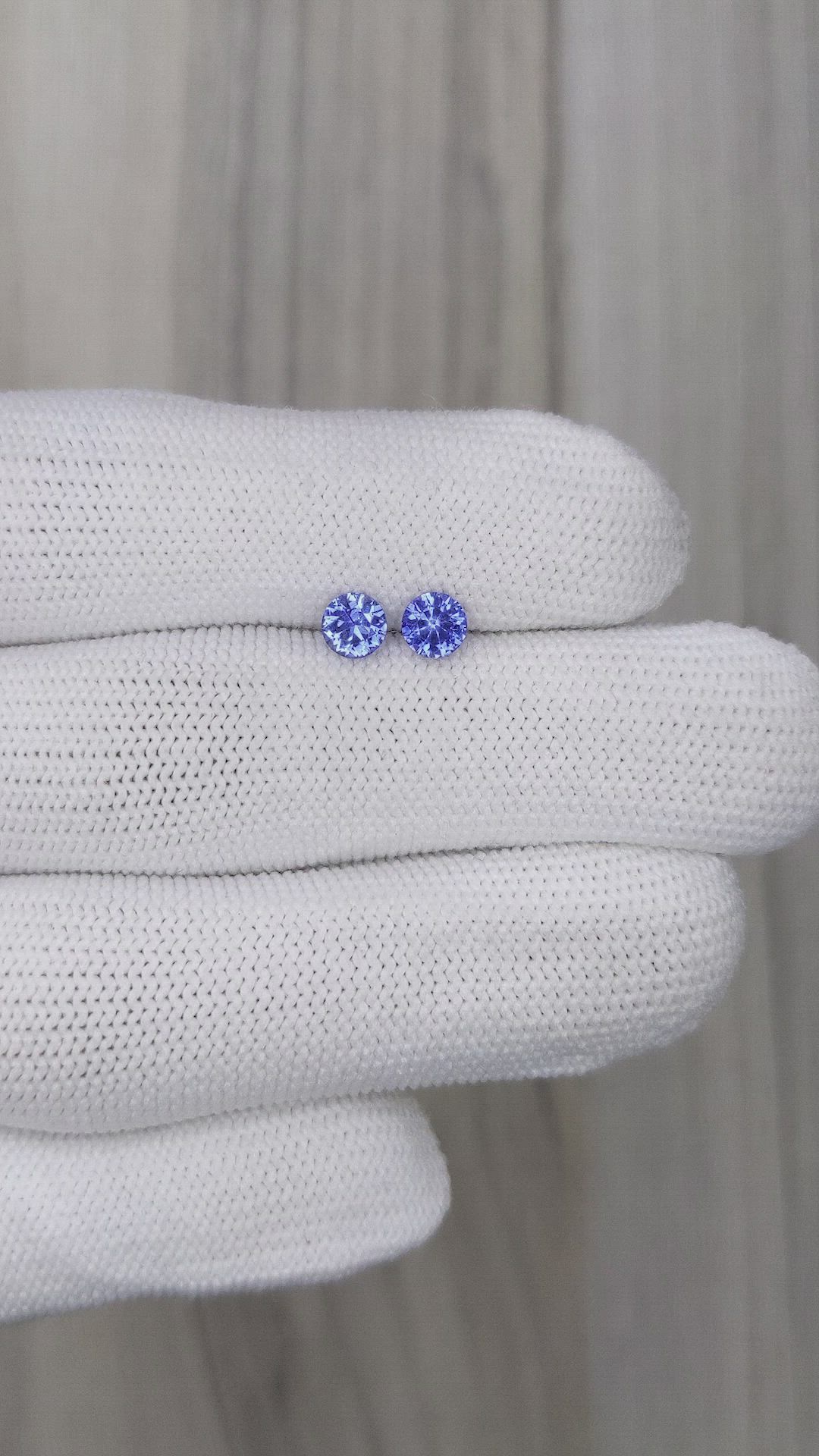 0.81&nbsp;Ct.Tw.Total Carat Weight Blue Sapphire Pair from Ceylon (Sri Lanka) Size Video