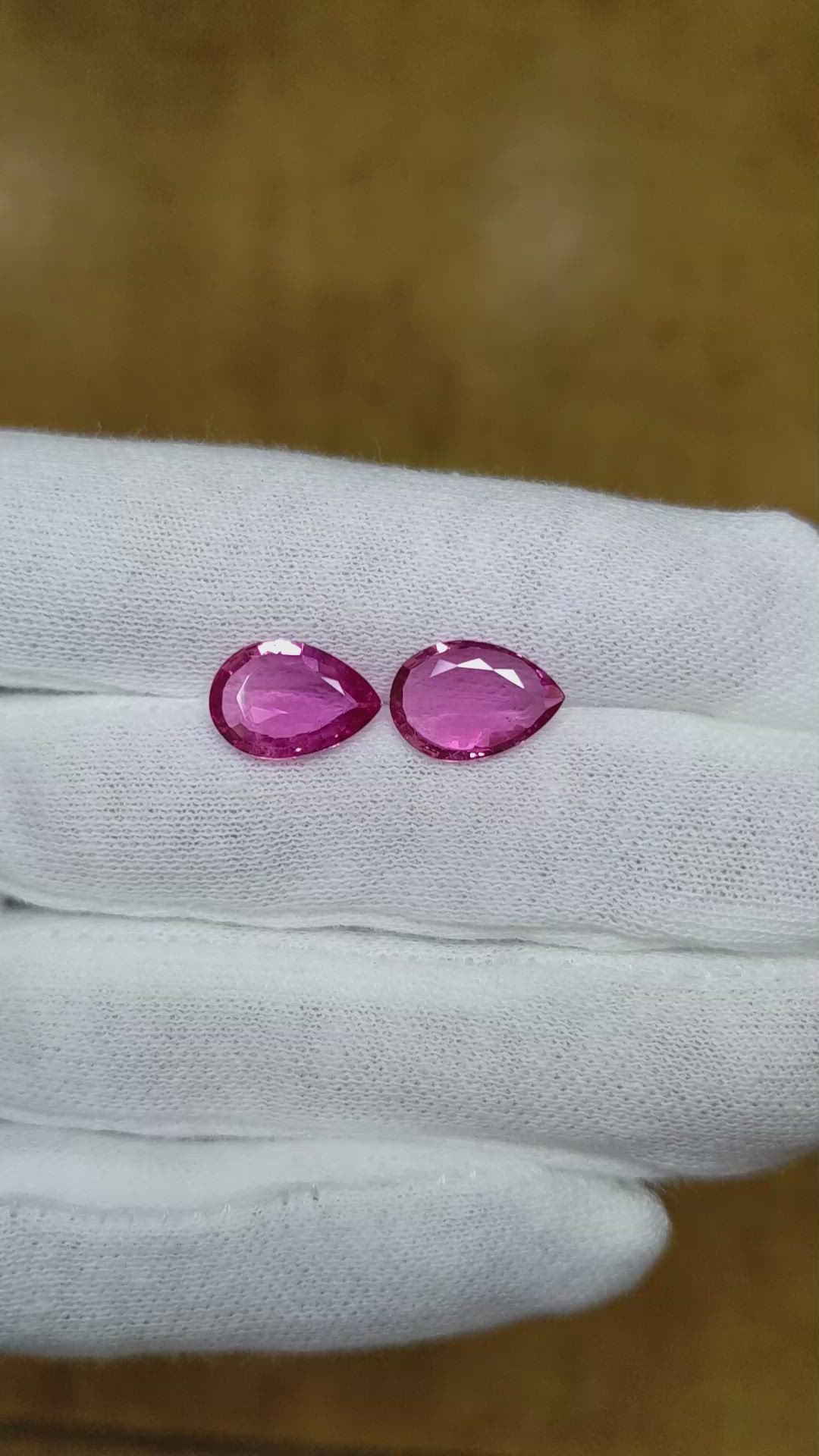 4.98&nbsp;Ct.Tw.Total Carat Weight Purplish Pink Sapphire Pair from Ceylon (Sri Lanka) Size Video